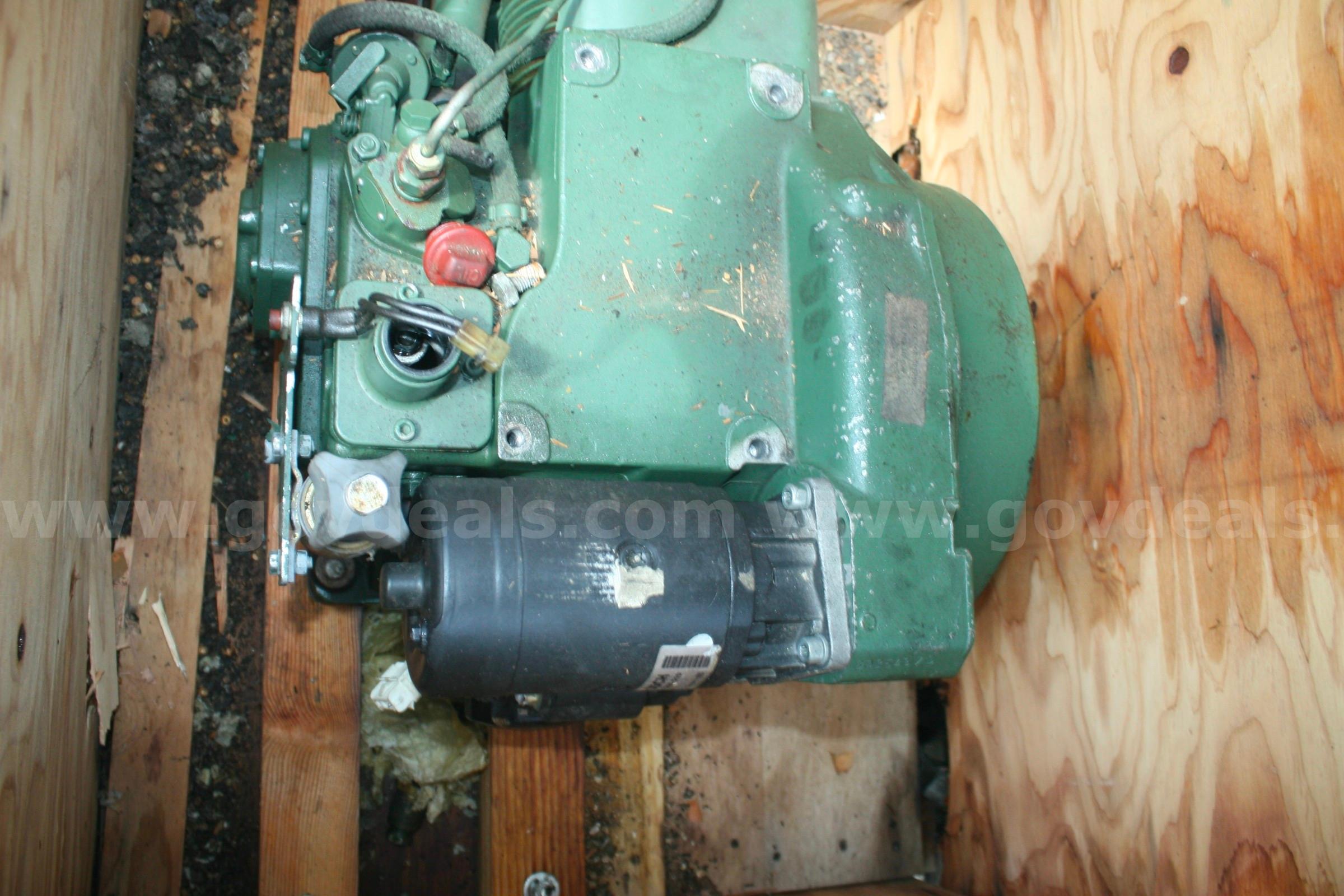 Farymann 43F 1 Cyl 15HP Diesel Continuous Duty Engine Farymann 43F Government Surplus Auction - Photo #2