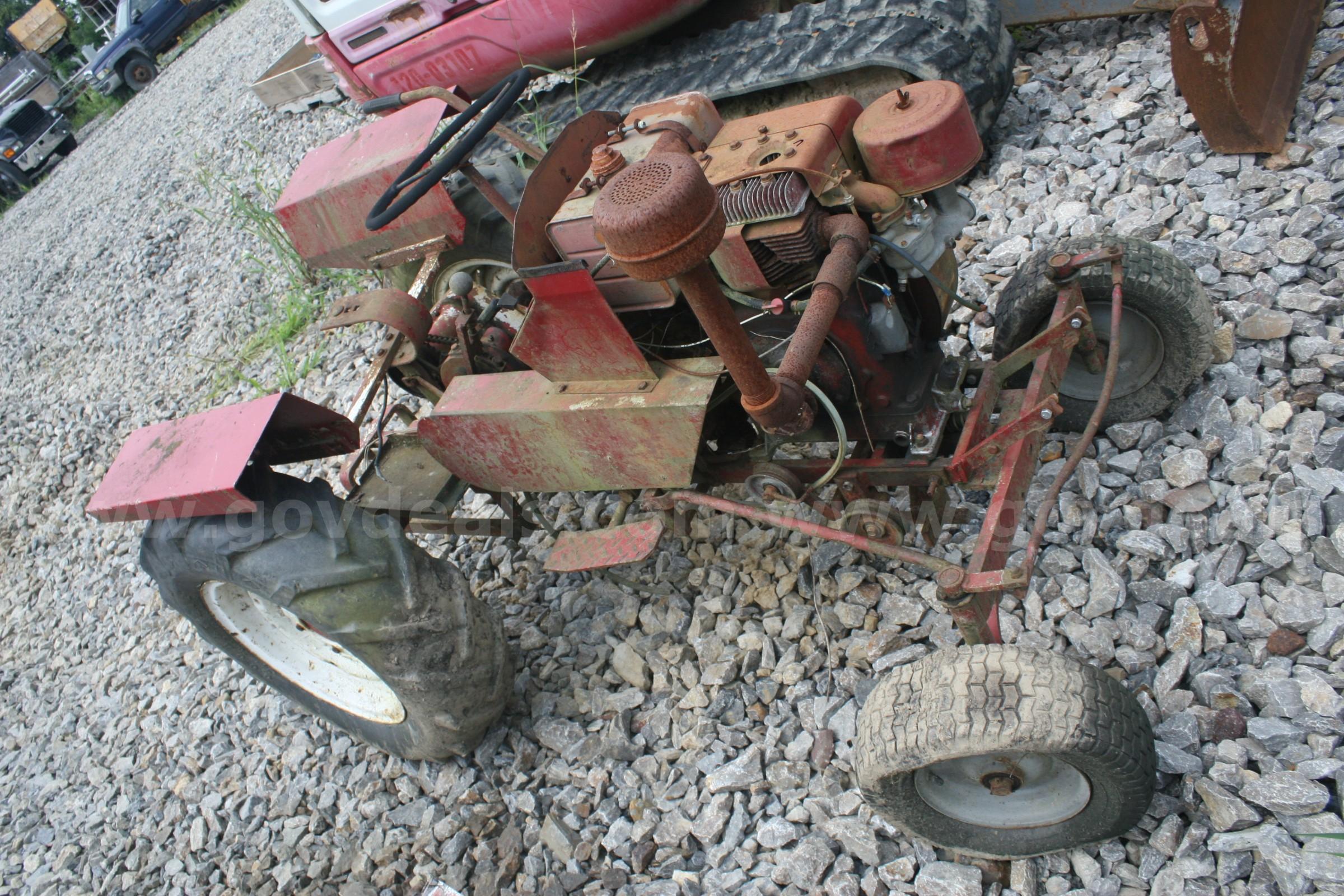 Speedex Tractor Speedex  Government Surplus Auction - Photo #3