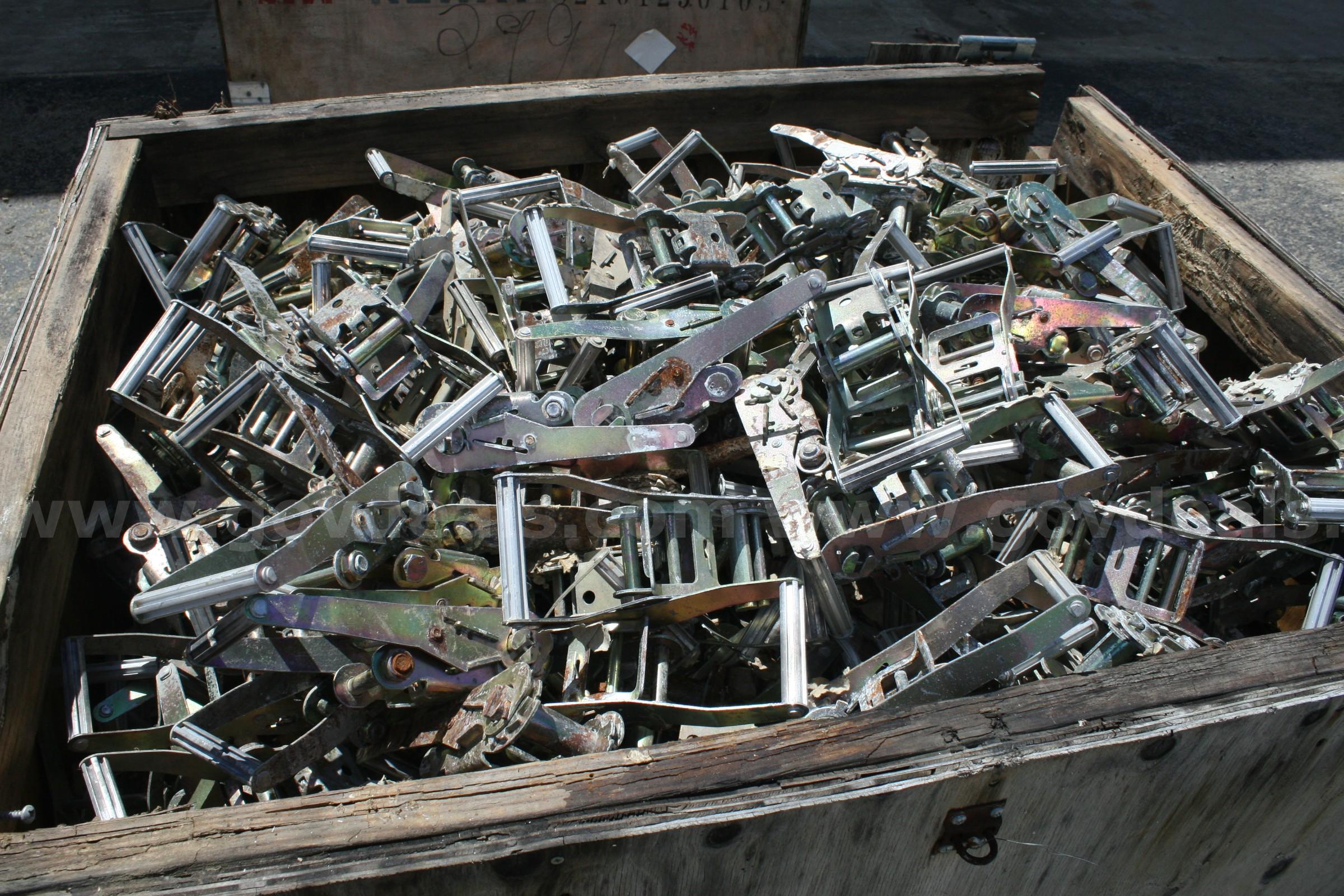 1037 lbs of Ratchets  1037 Government Surplus Auction - Photo #3