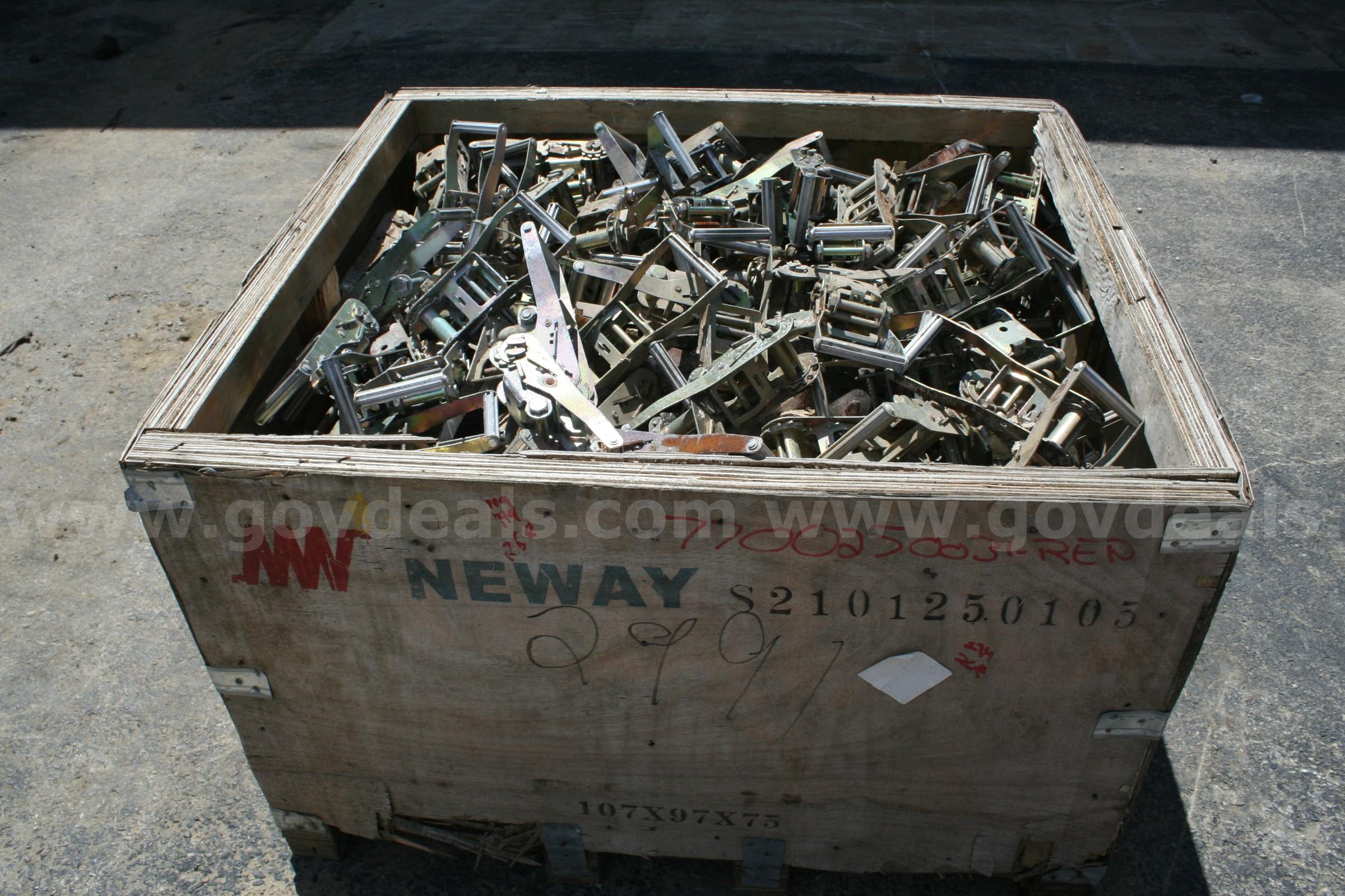 902 lbs of Ratchets  902 Government Surplus Auction - Photo #3