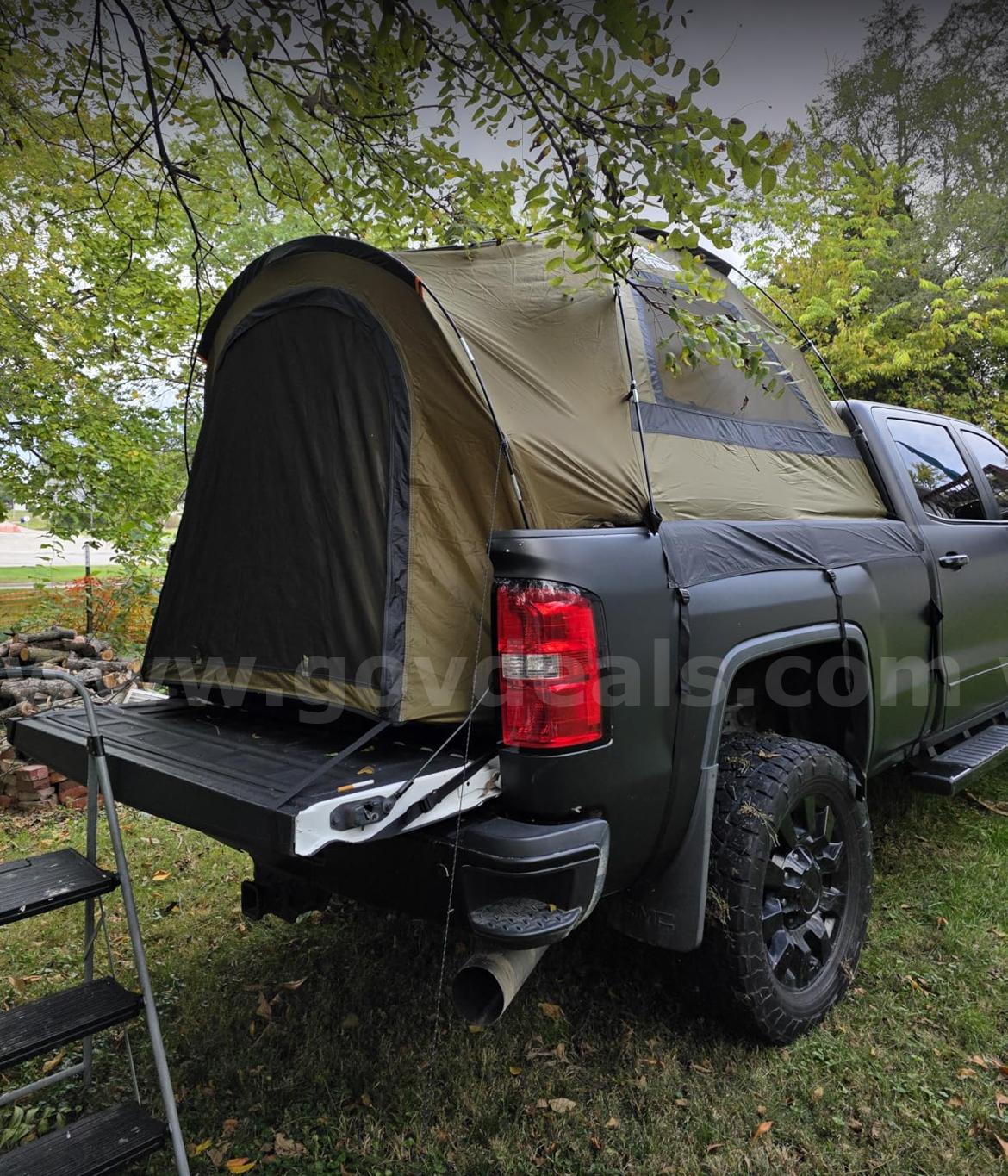 FREE SHIPPING - Factory Sealed: Waterproof Truck Bed Tent for Camping – Fits 5.5–6ft Beds – 2–3 Person Tent with Windows   Government Surplus Auction - Photo #4