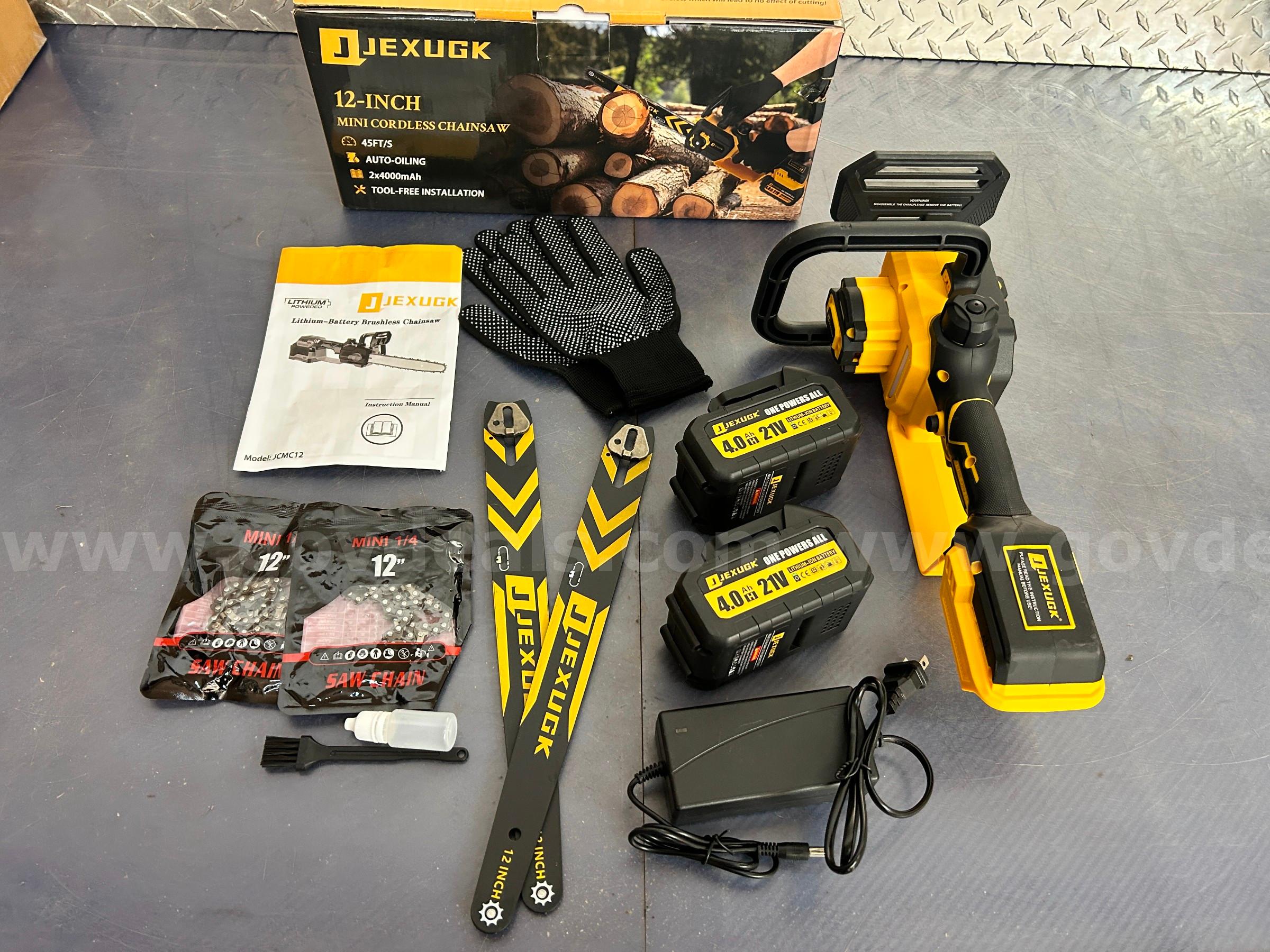 Free Shipping - NEW Factory Sealed - 12" Brushless Cordless Chainsaw –Handheld Electric Chain Saw with 2×4.0Ah Batteries