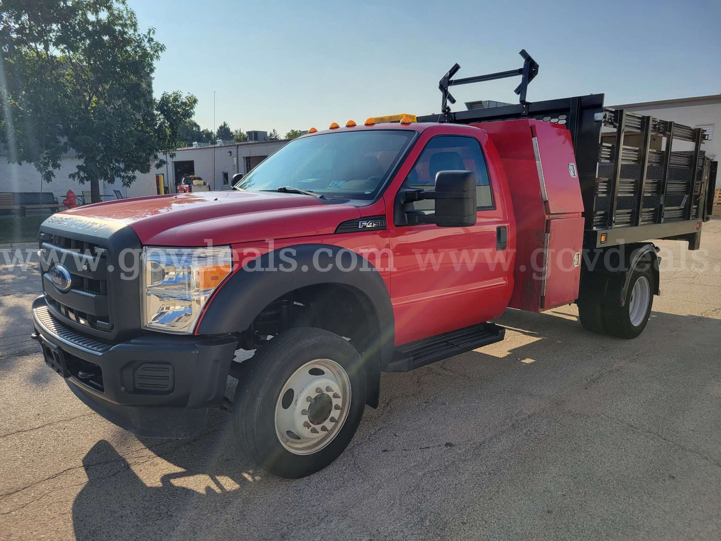 2014 Ford F-450 SD Ford F-450 Government Surplus Auction - Photo #2