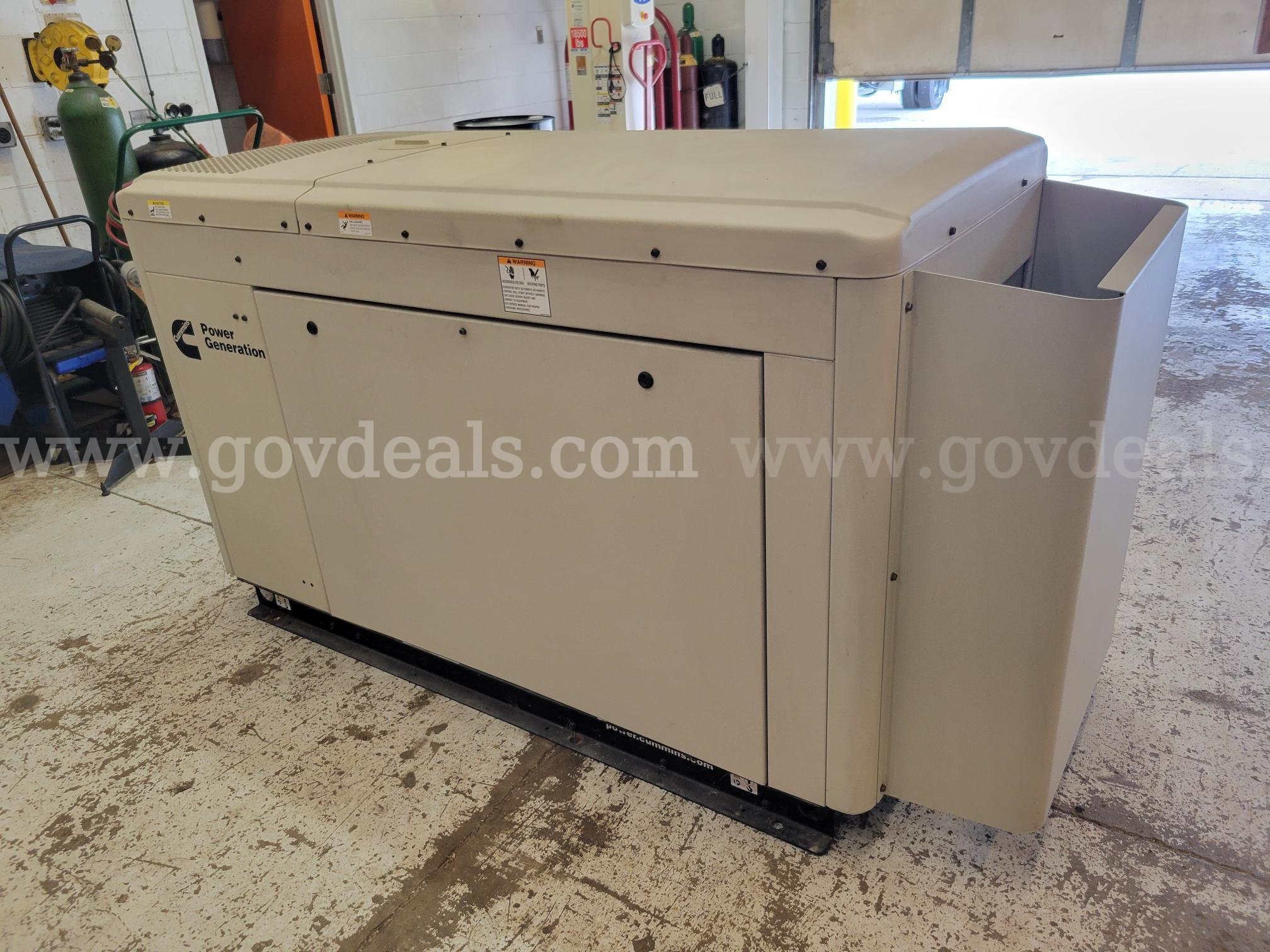Cummins Natural Gas Generator Model C20N6-FRD Cummins C20N6-FRD Government Surplus Auction - Photo #2
