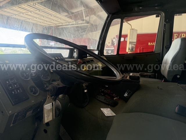 2004 Stewart and Stevenson Brush Truck   Government Surplus Auction - Photo #6