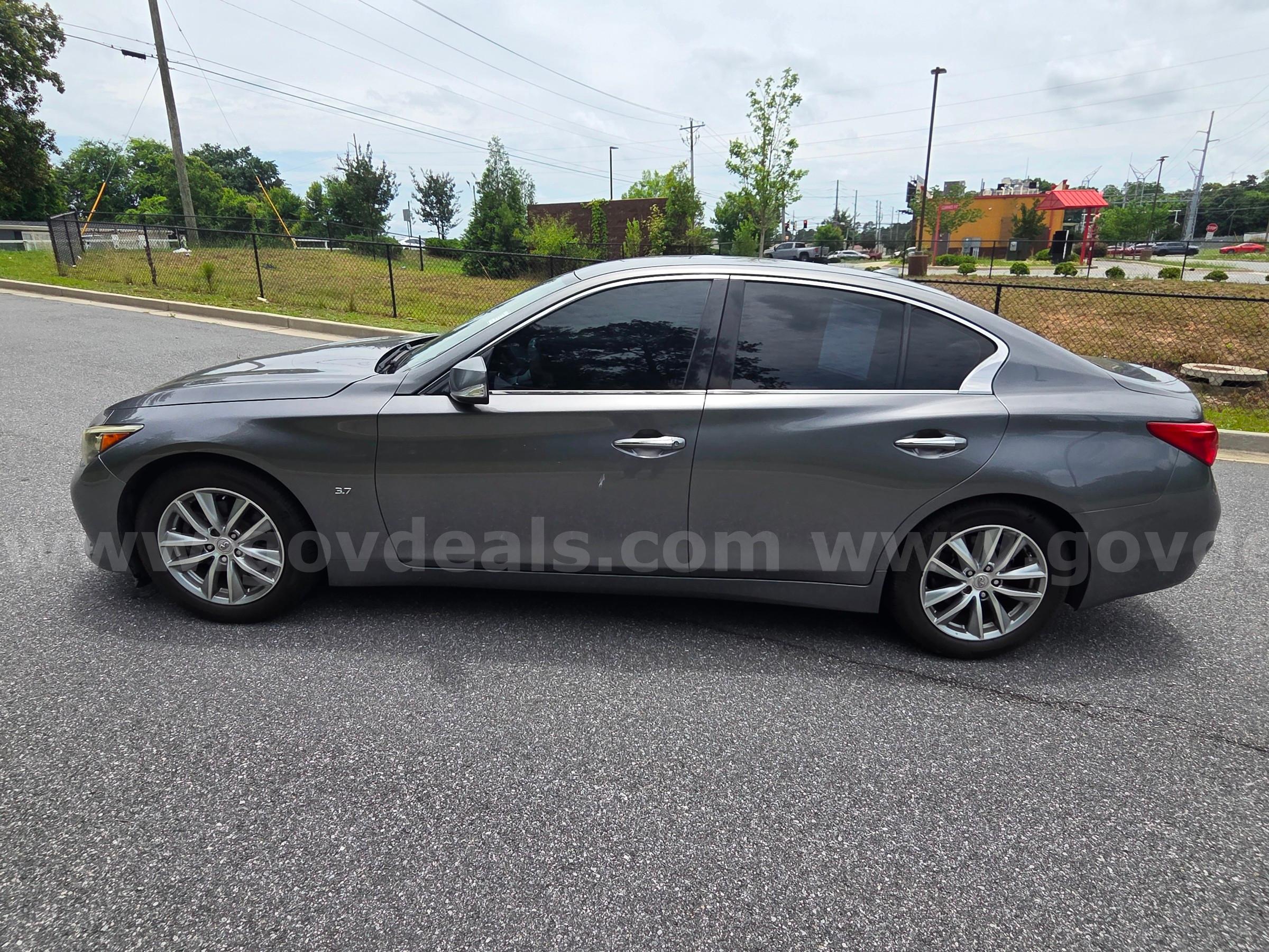 2014 Infiniti Q50 Infiniti Q50 Government Surplus Auction - Photo #4