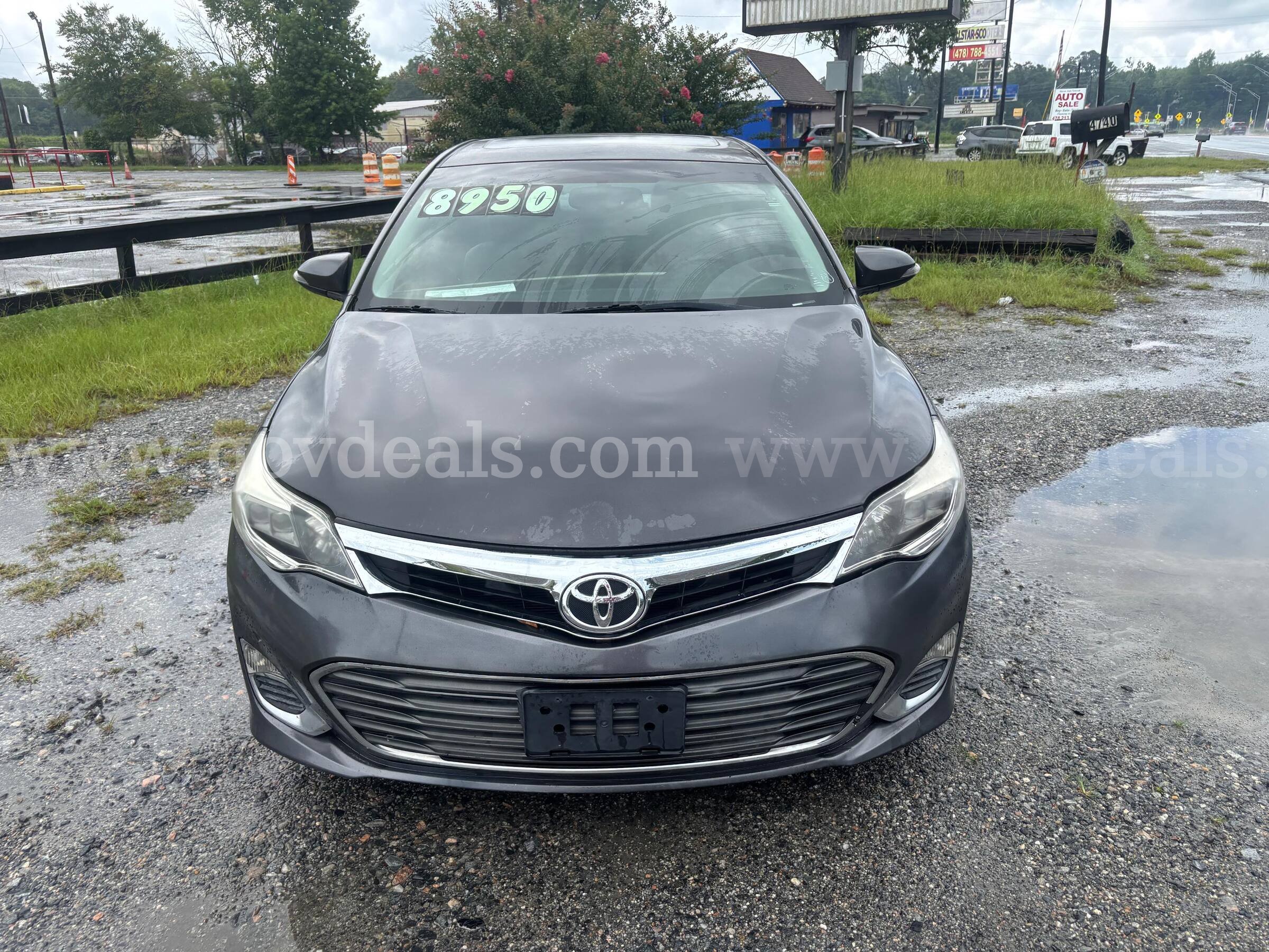 2014 Toyota Avalon XLE Premium Toyota Avalon XLE Premium Government Surplus Auction - Photo #2
