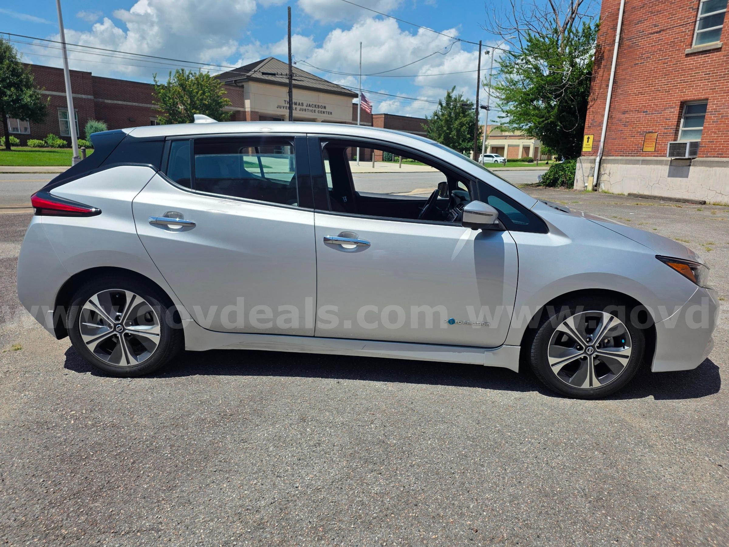 2018 Nissan Leaf SL Nissan Leaf Government Surplus Auction - Photo #5