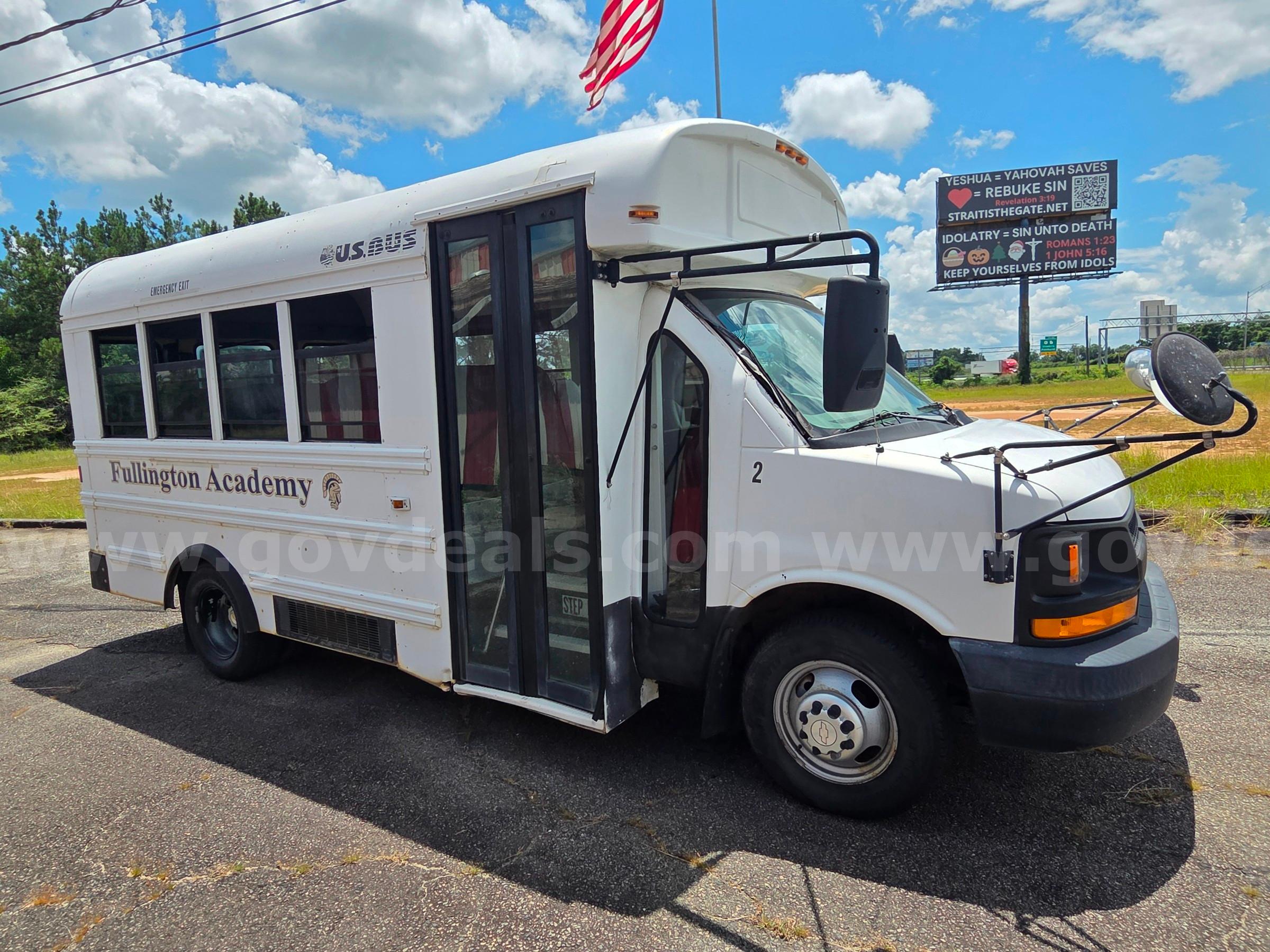 2006 Chevrolet Express 15 Passenger Bus Chevrolet Express Government Surplus Auction - Photo #3