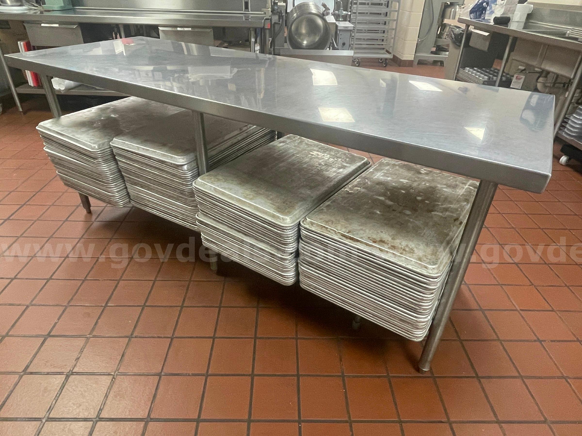 Prep Table w/2 Power Outlets   Government Surplus Auction - Photo #2