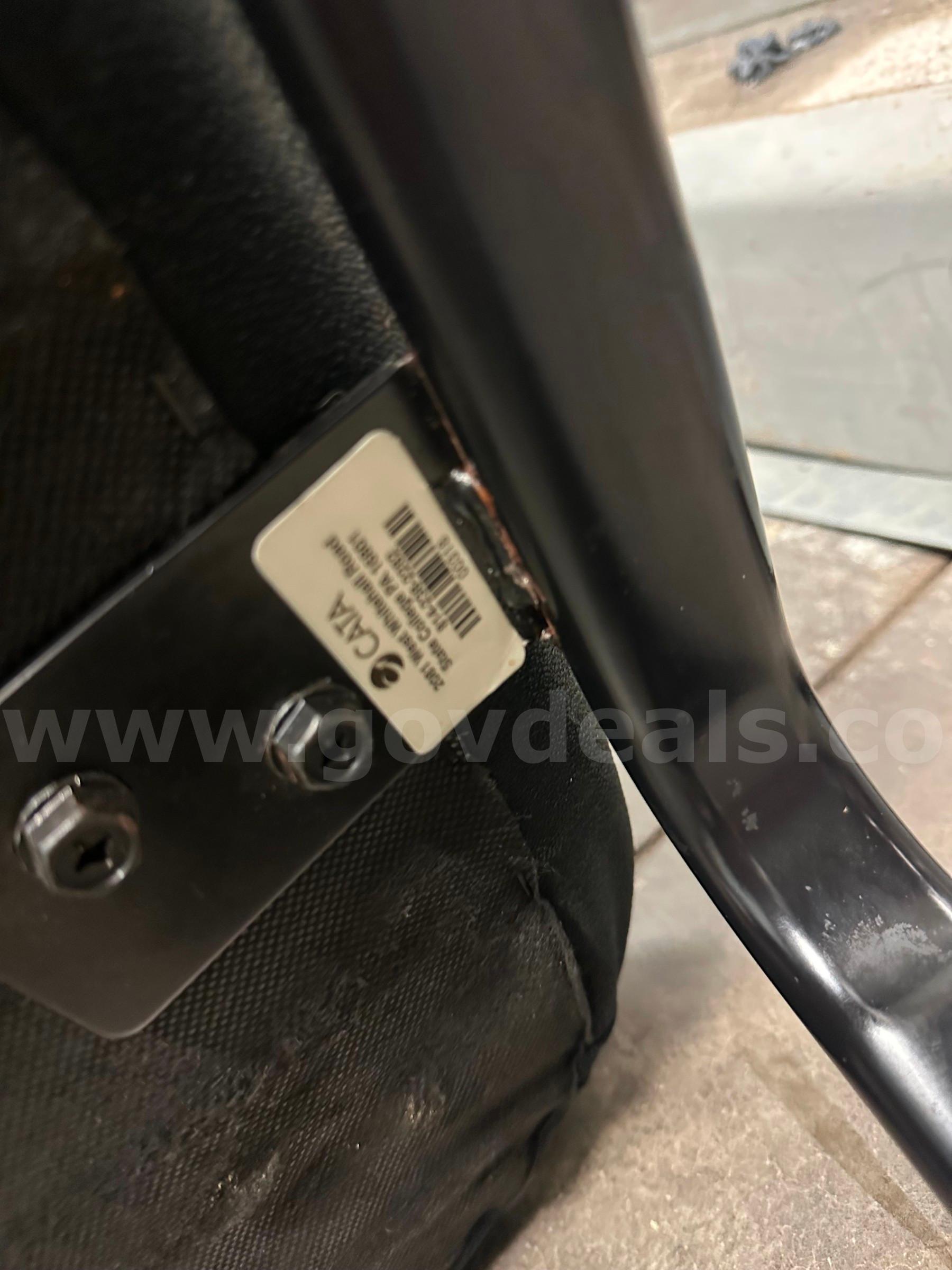 Black Chair   Government Surplus Auction - Photo #3