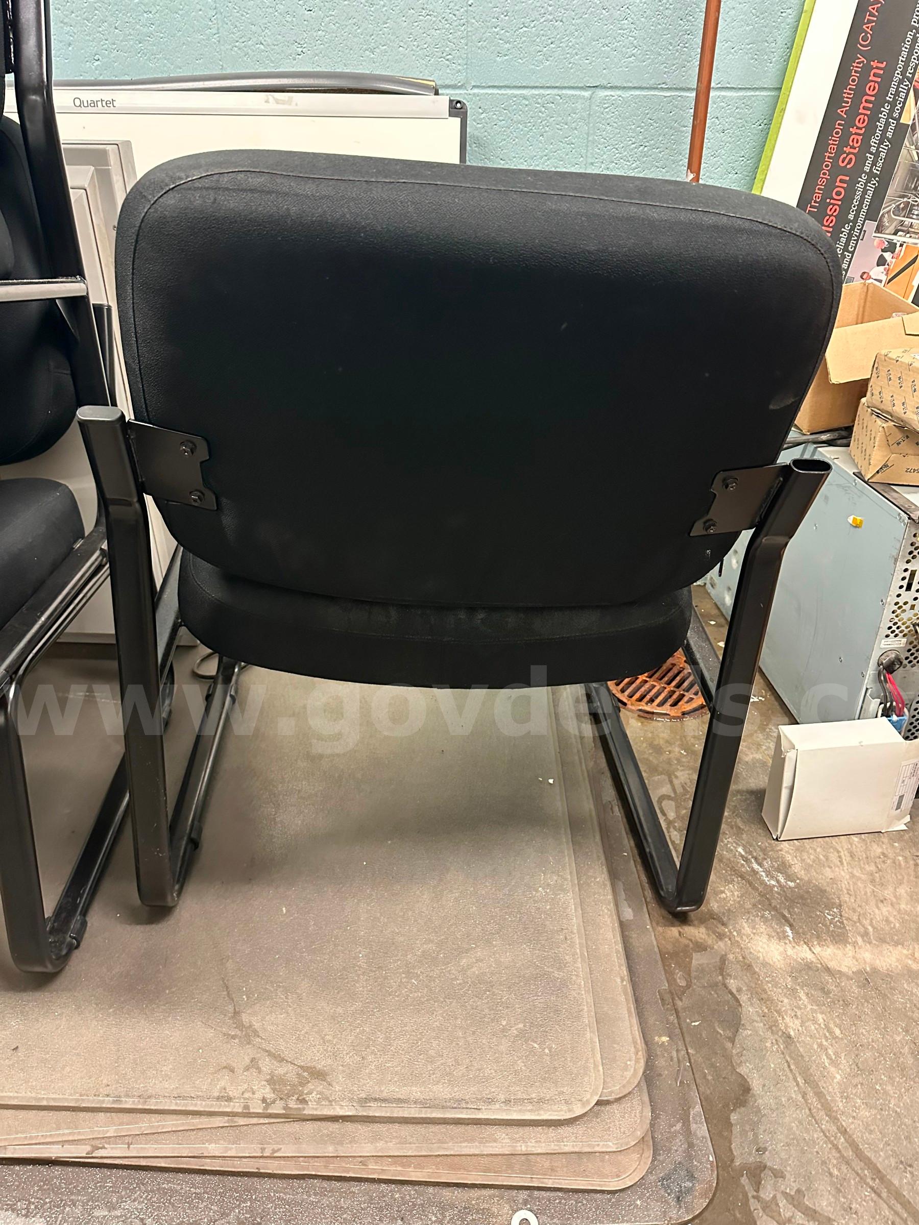 Black Chair   Government Surplus Auction - Photo #2