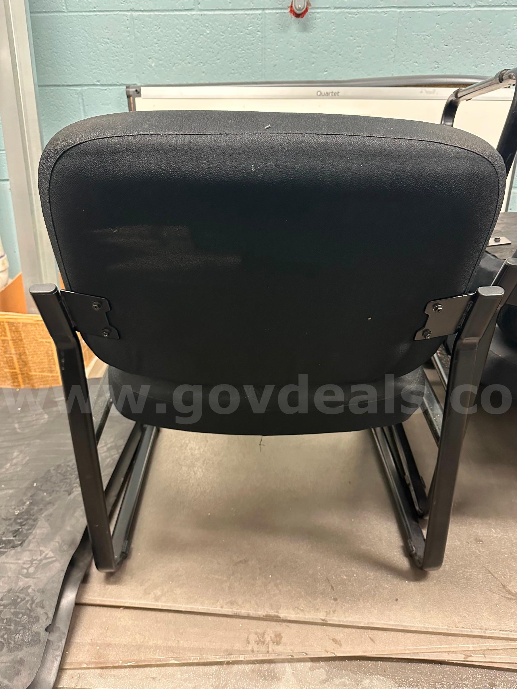 Black Chair   Government Surplus Auction - Photo #2