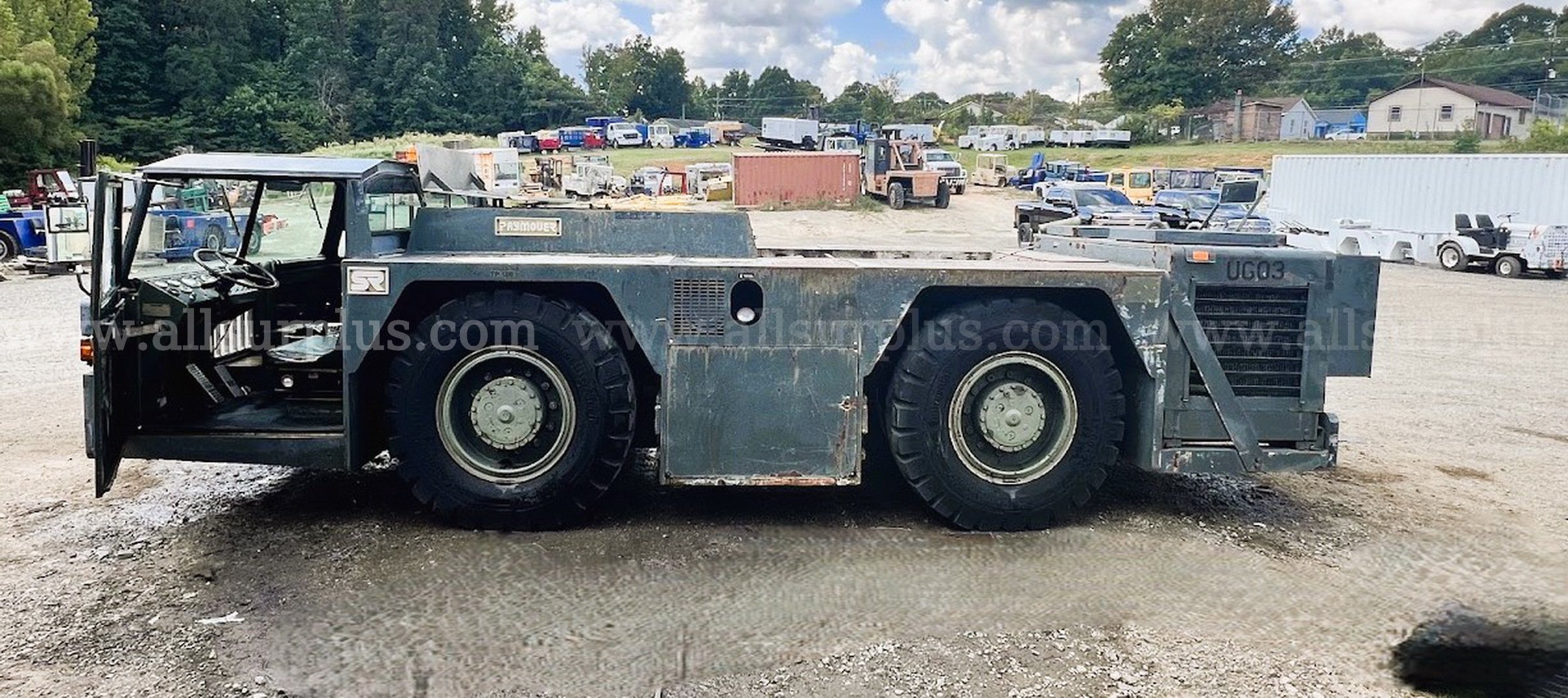 Simmons-Rand Paymover T400 Wide Body Push Back Tractor