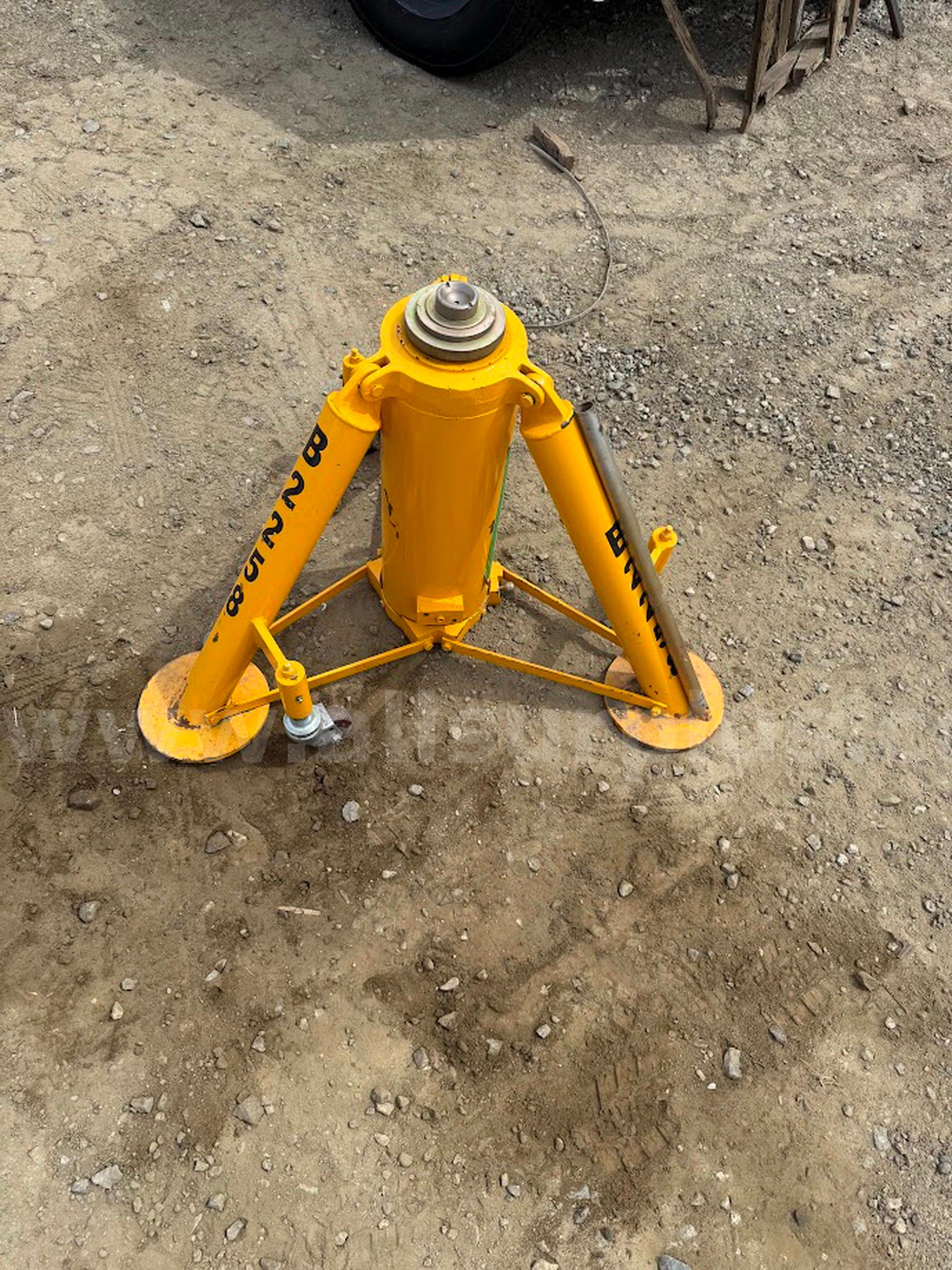 2ea. Malabar 7210B 10 Ton Tripod Jack Malabar 7210B Government Surplus Auction - Photo #4