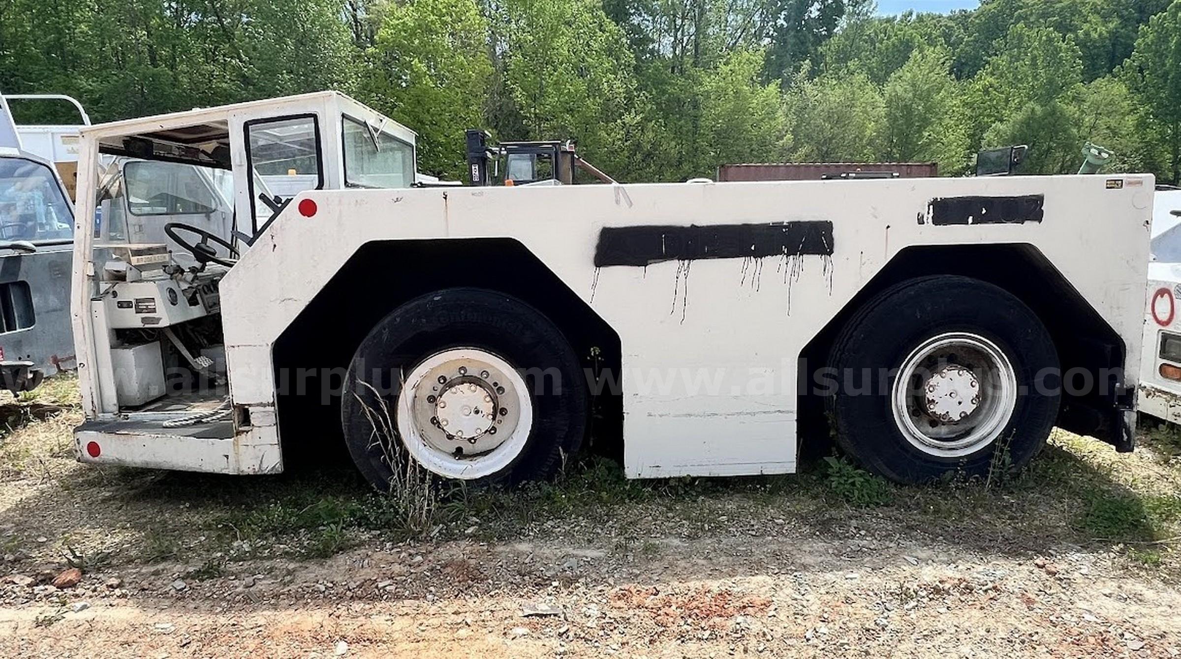 S&S GT-50 is a heavy-duty aircraft pushback tractor