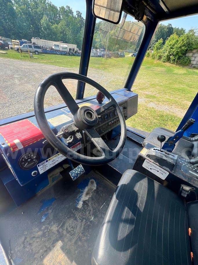 2001 TUG/S&S GT50DZH Wide Body Pushback TUG/S&S GT50DZH Government Surplus Auction - Photo #5