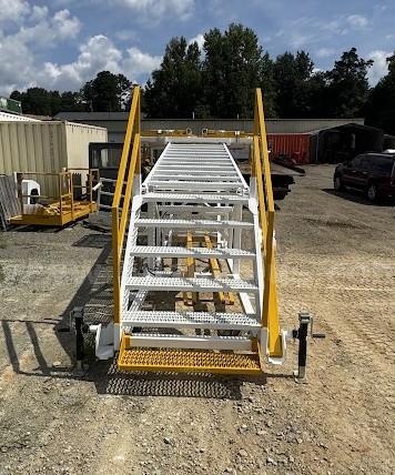 2026 CLyde MX/Crew Stair 15F2011 Adjustable Maintenace/ Crew Stair Clyde Machines MX/Crew Stair 15F2011 Government Surplus Auction - Photo #4