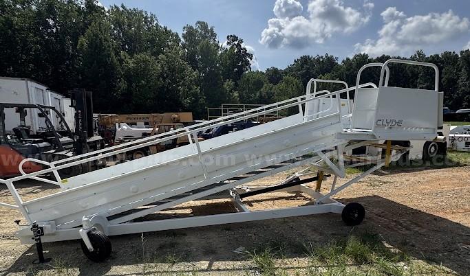 2026 Clyde PAX STAIRS 15F2820 Push type/ towable Passenger Stair Clyde Machines PAX STAIRS 15F2820 Government Surplus Auction - Photo #3