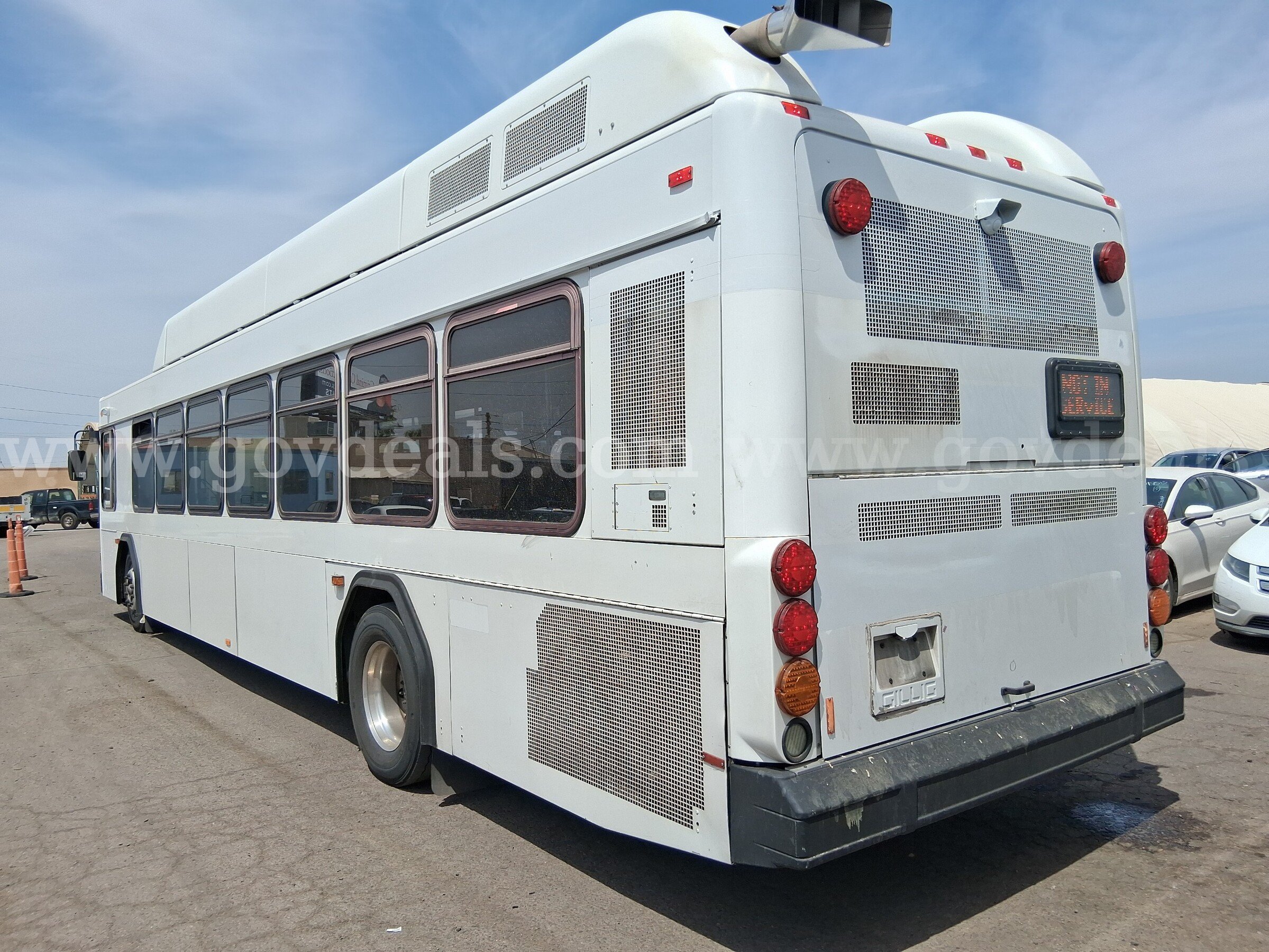 2016 Gillig Low Floor Gillig Low Floor Government Surplus Auction - Photo #3