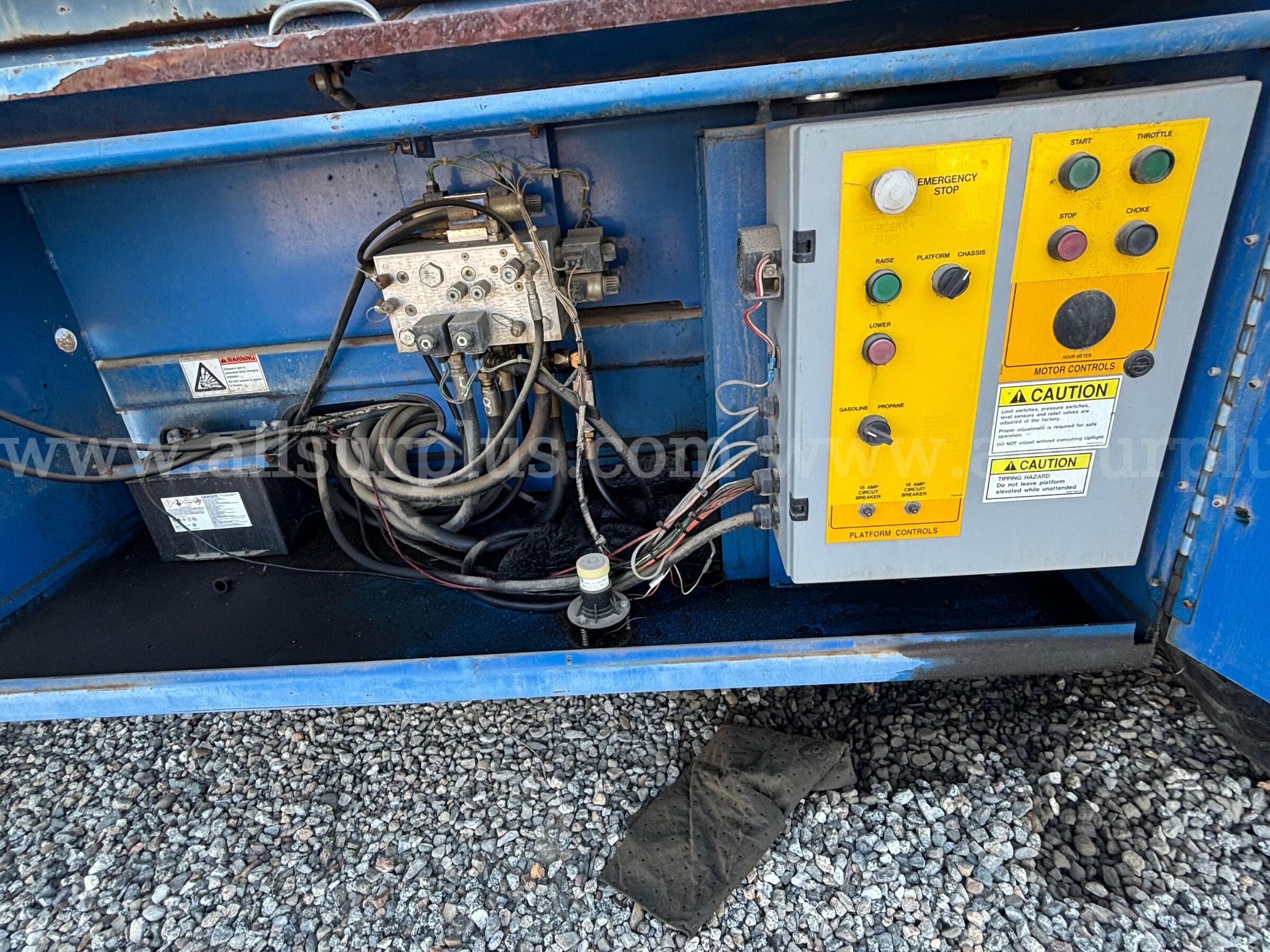 Scissor Lift, UpRight, 67501-000, 31Ft, Qty 1 UpRight 000 Government Surplus Auction - Photo #5