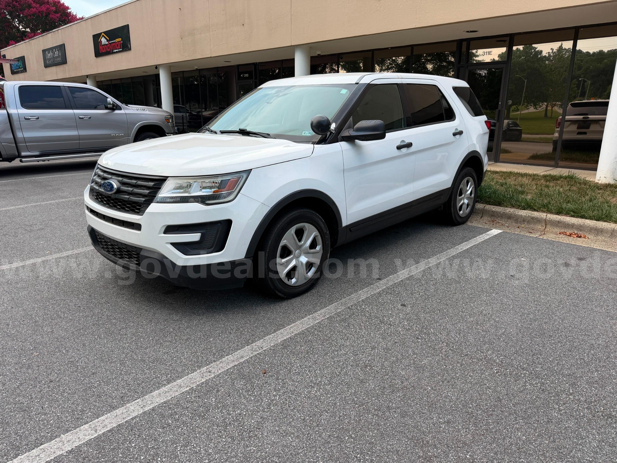 2017 Ford Explorer Police Interceptor Utility Ford Explorer Government Surplus Auction - Photo #2