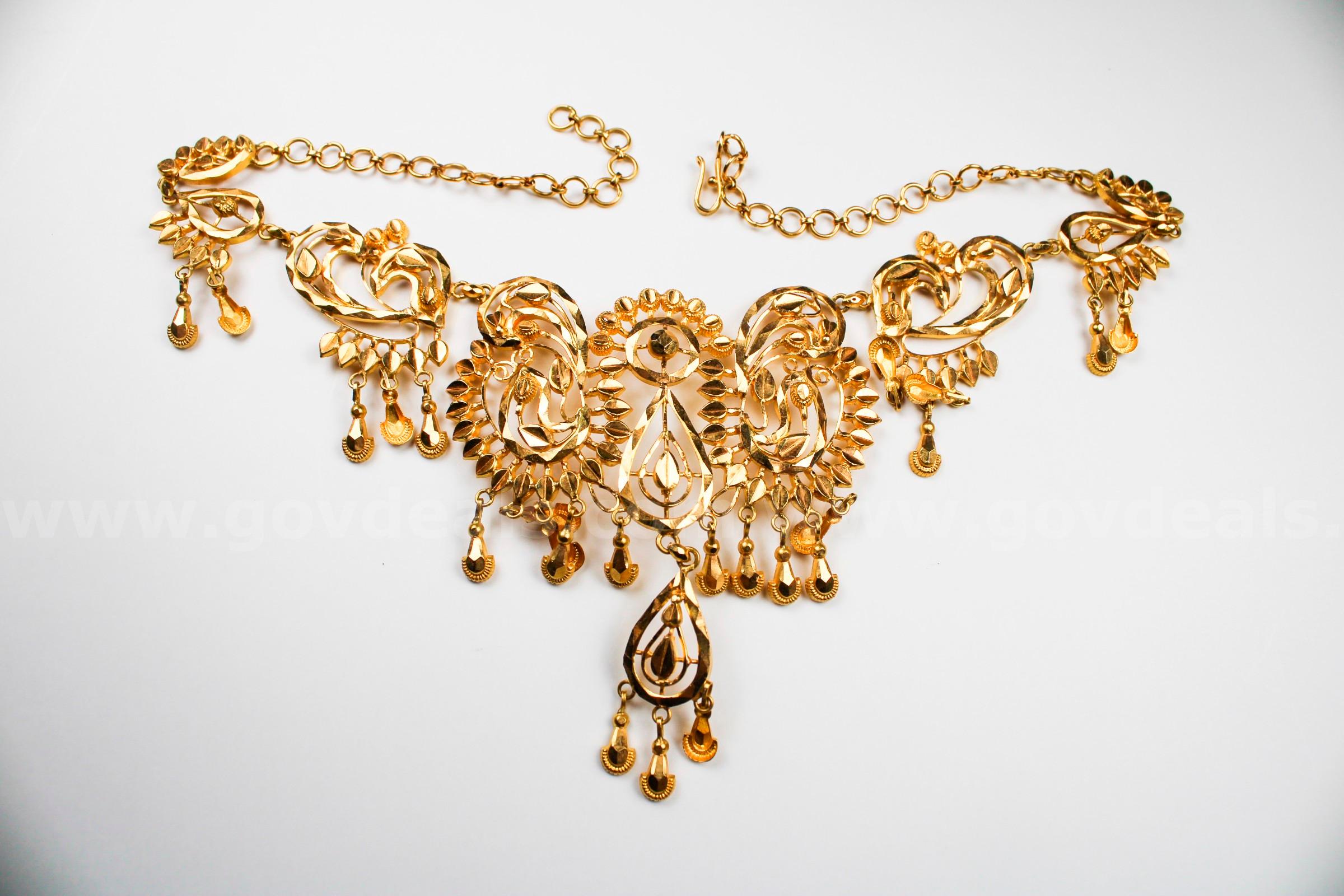Solid Gold & Costume Jewelry Lot   Government Surplus Auction - Photo #2