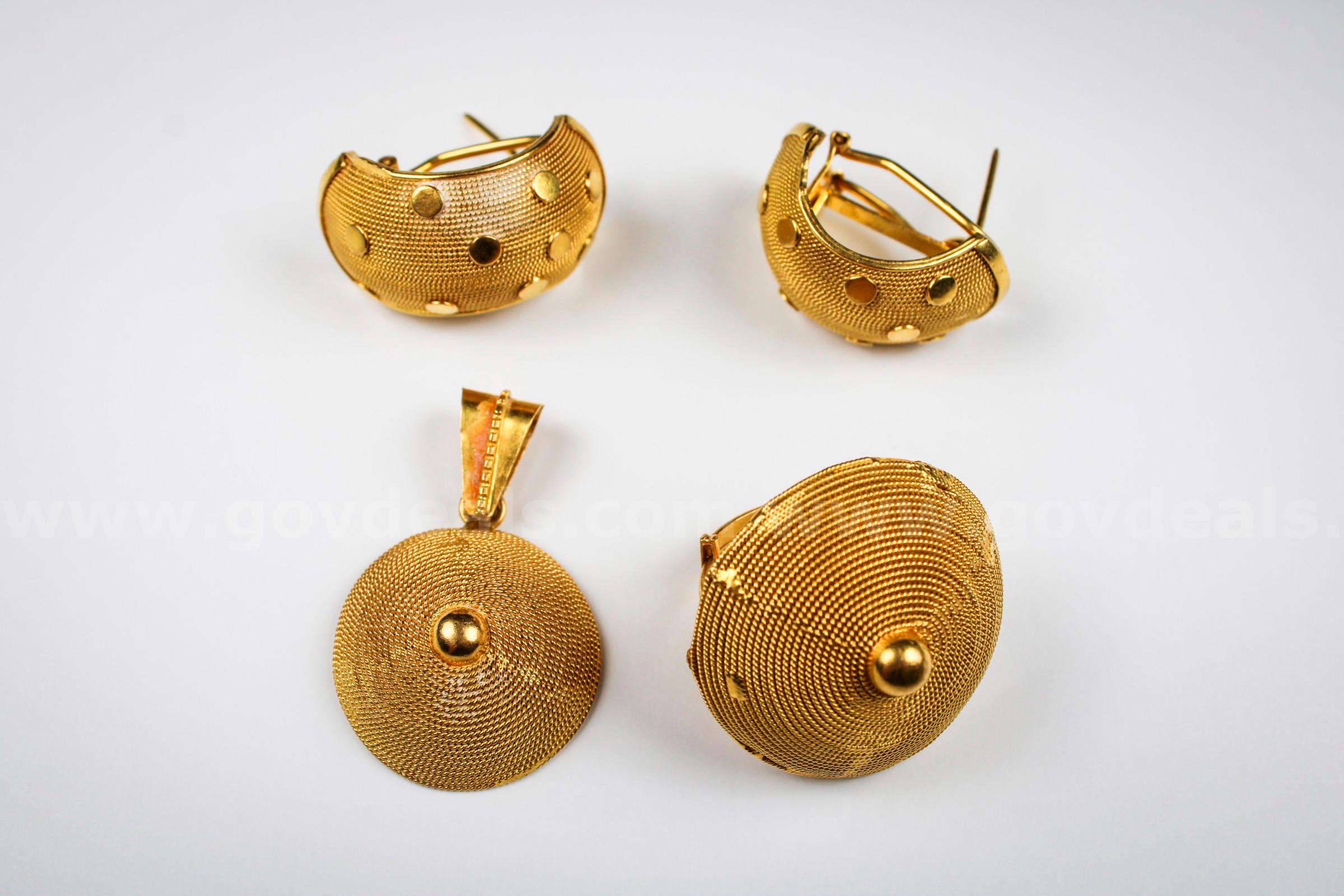 Matching 18kt Yellow Gold Jewelry Set   Government Surplus Auction - Primary Photo