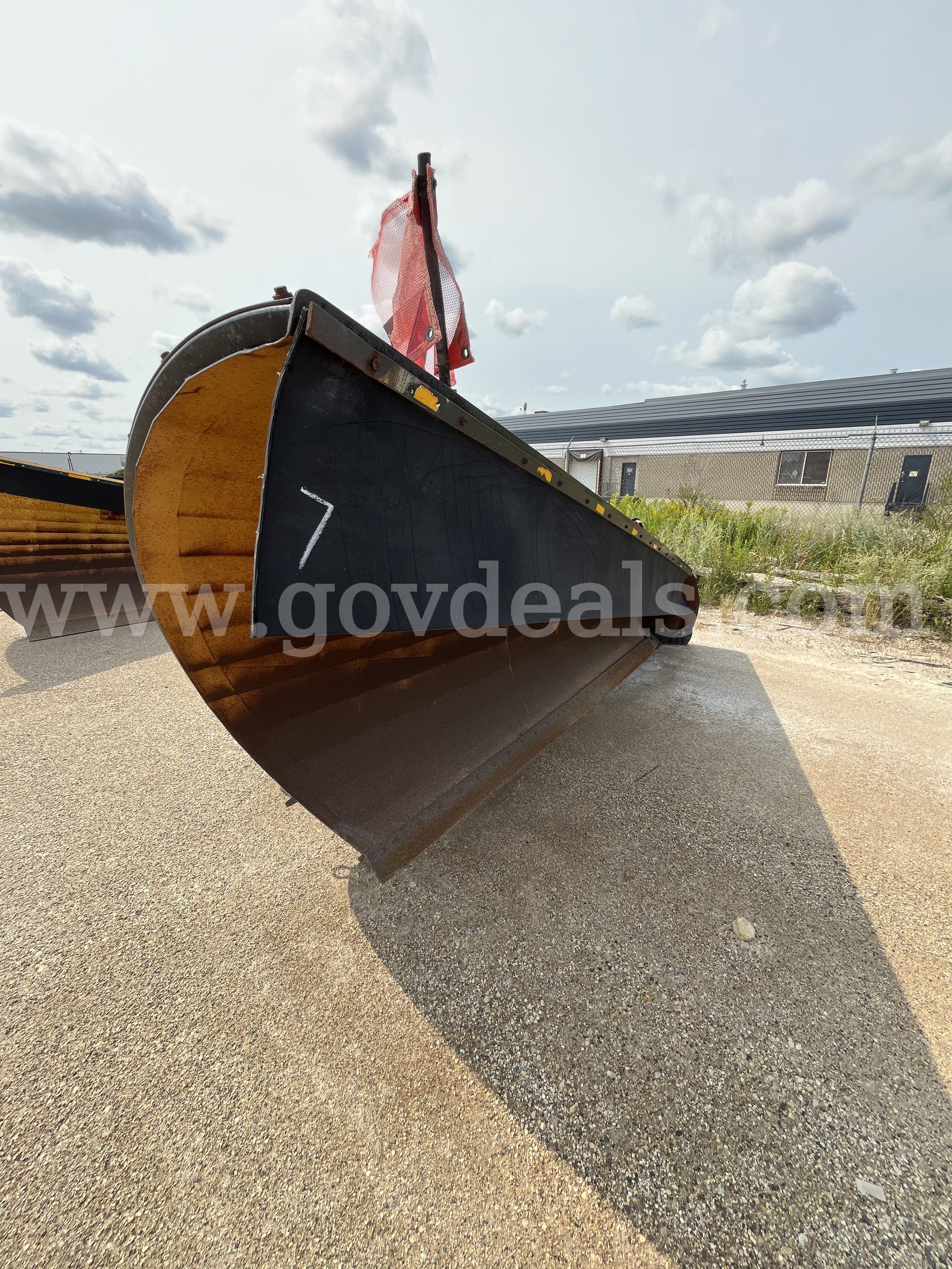 Capital I  One-Way Nose Plow for Grader Capital I  Government Surplus Auction - Photo #2