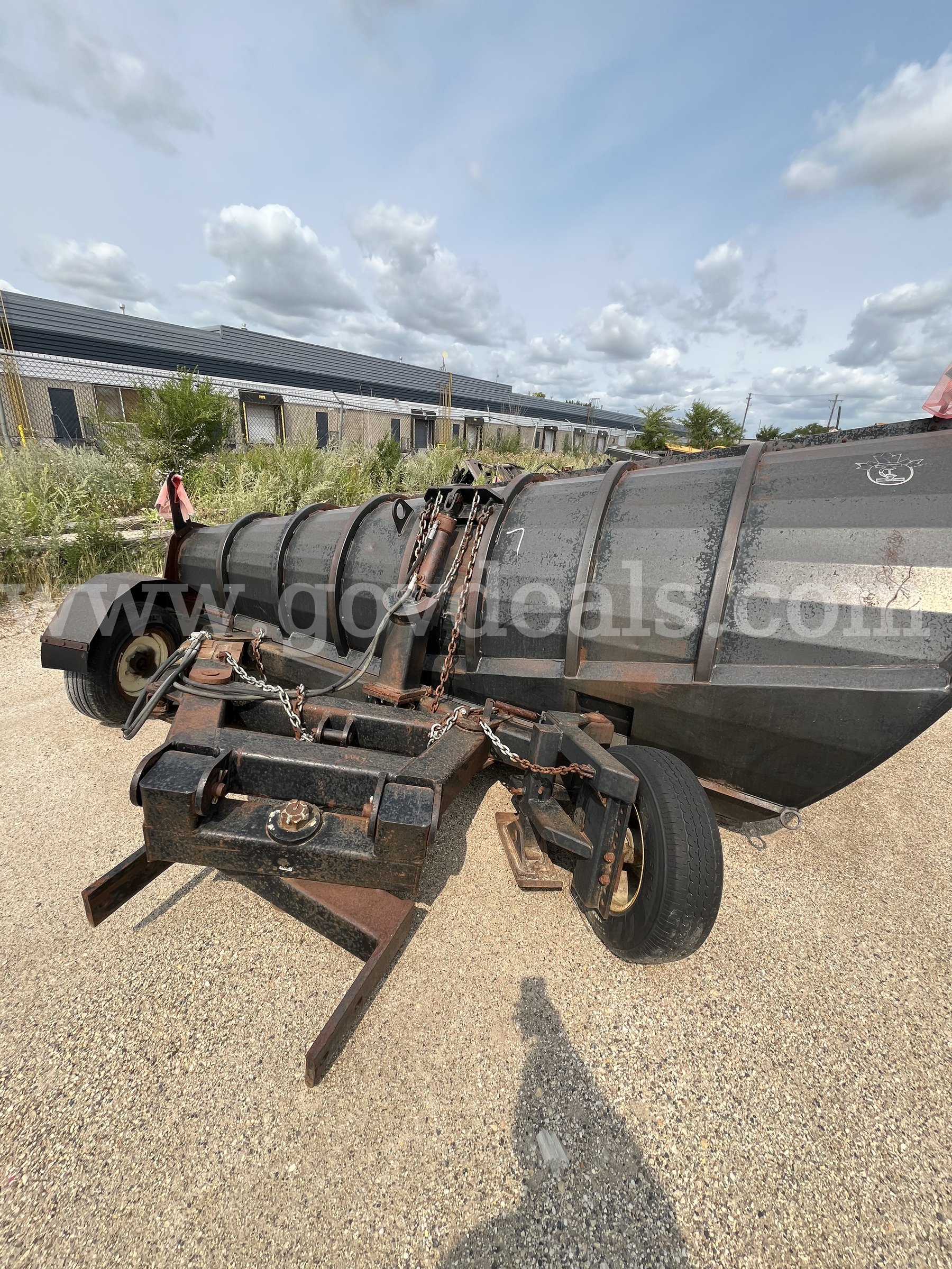 Capital I  One-Way Nose Plow for Grader Capital I  Government Surplus Auction - Photo #3