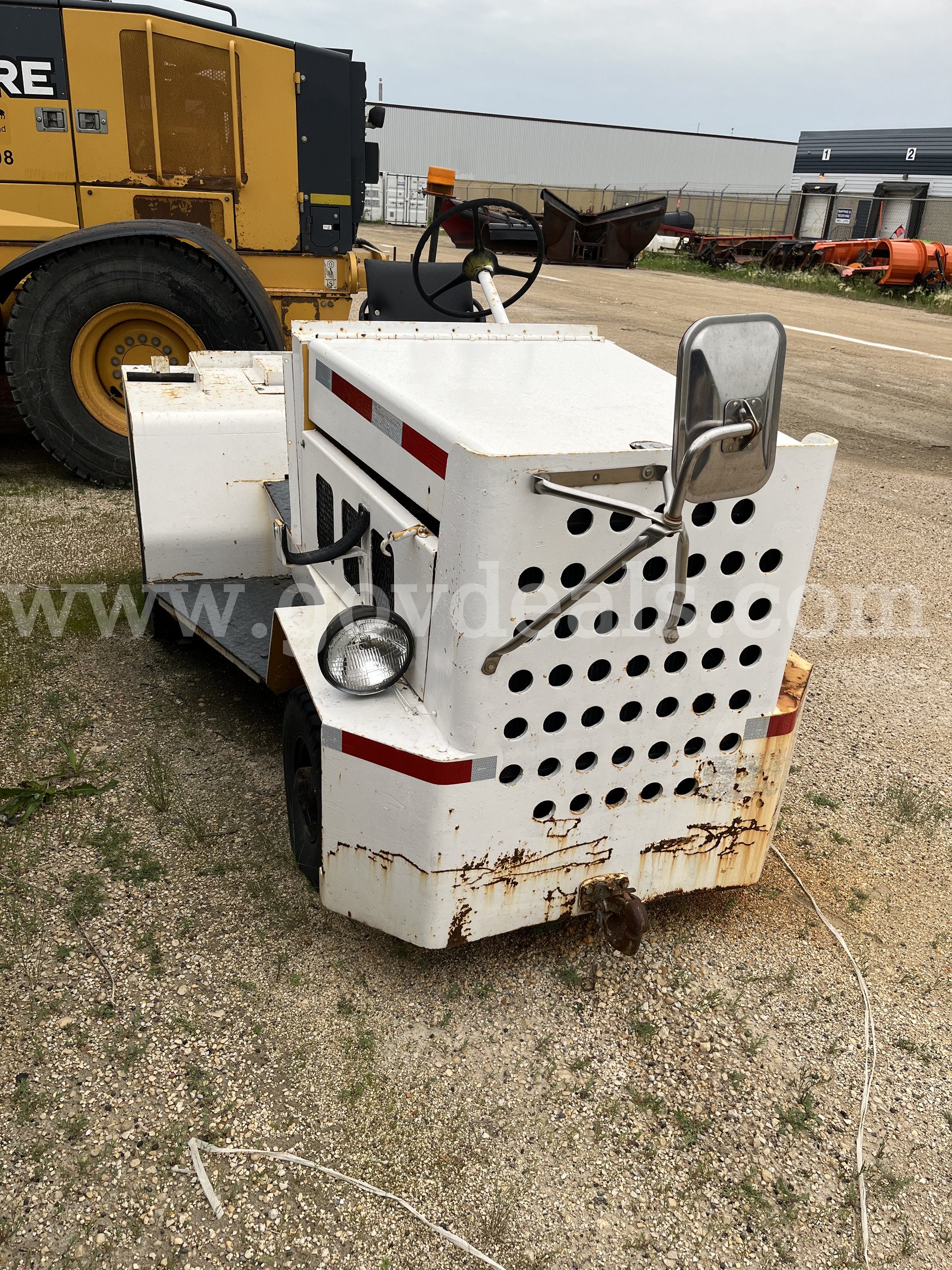 1963 Mercury Super Huskie Tractor Mercury Super Huskie Government Surplus Auction - Photo #3