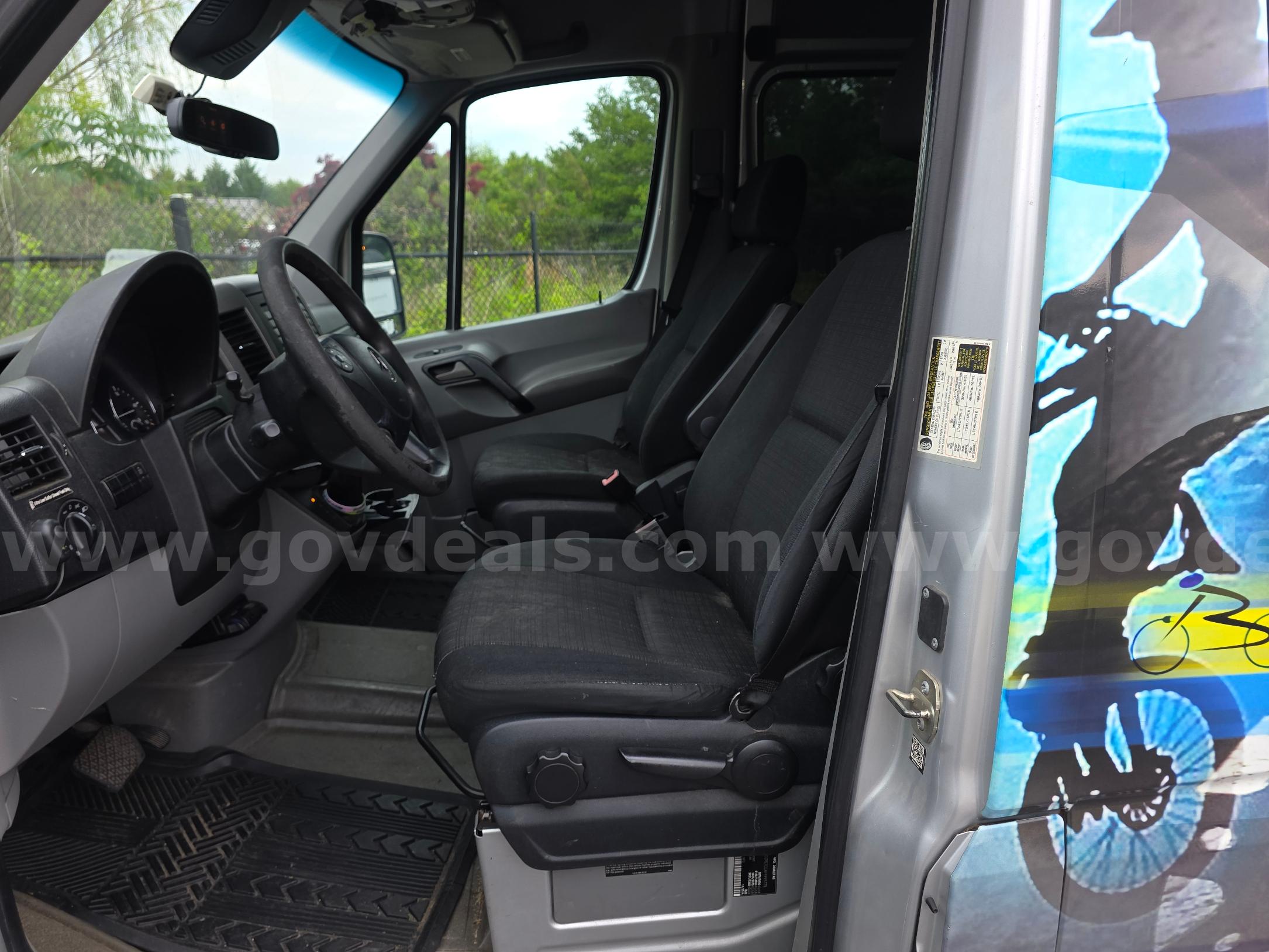 2015 Mercedes-Benz Sprinter Mercedes-Benz Sprinter Government Surplus Auction - Photo #6