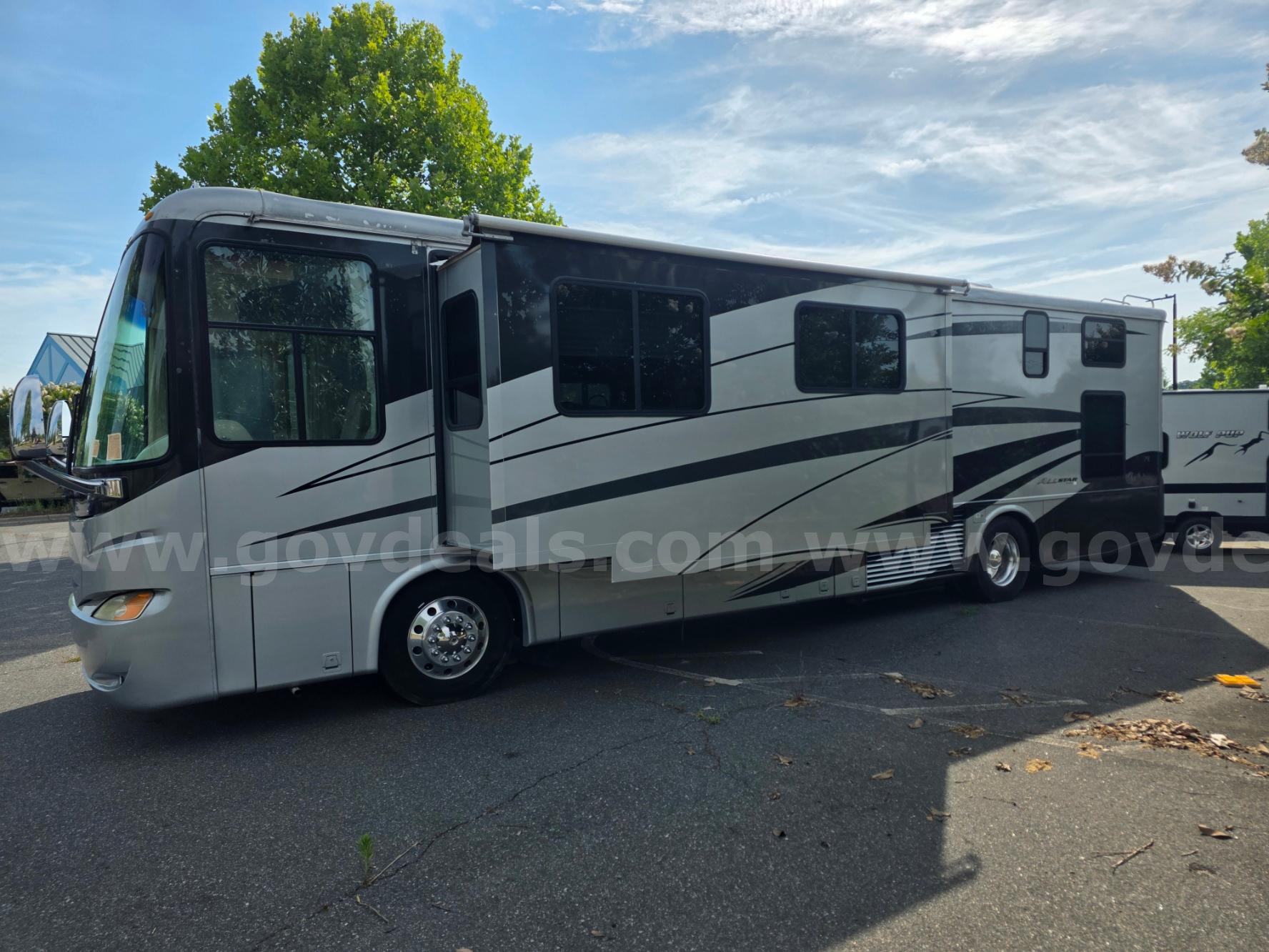 2008 Newmar AllStar 3950 Mid Engine Class A with Bunks Newmar 3950 Government Surplus Auction - Photo #3