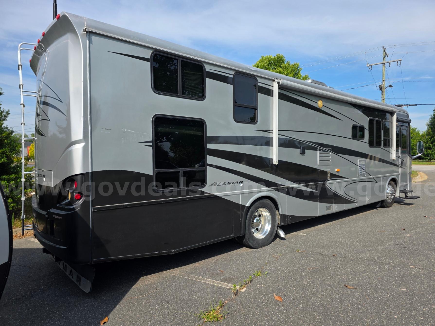 2008 Newmar AllStar 3950 Mid Engine Class A with Bunks Newmar 3950 Government Surplus Auction - Photo #6