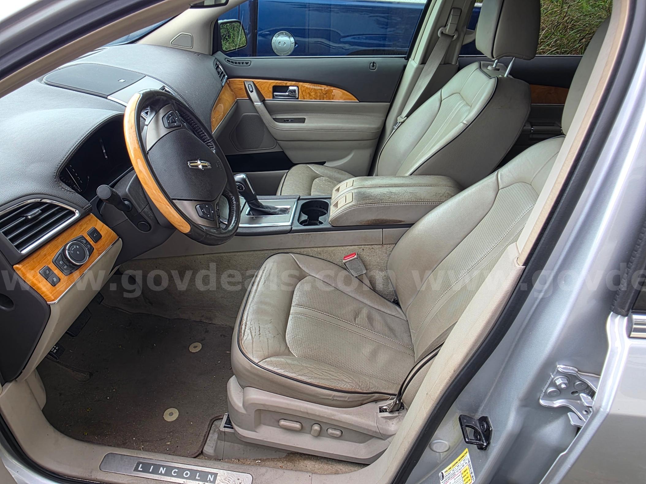 2012 Lincoln MKX Lincoln MKX Government Surplus Auction - Photo #2