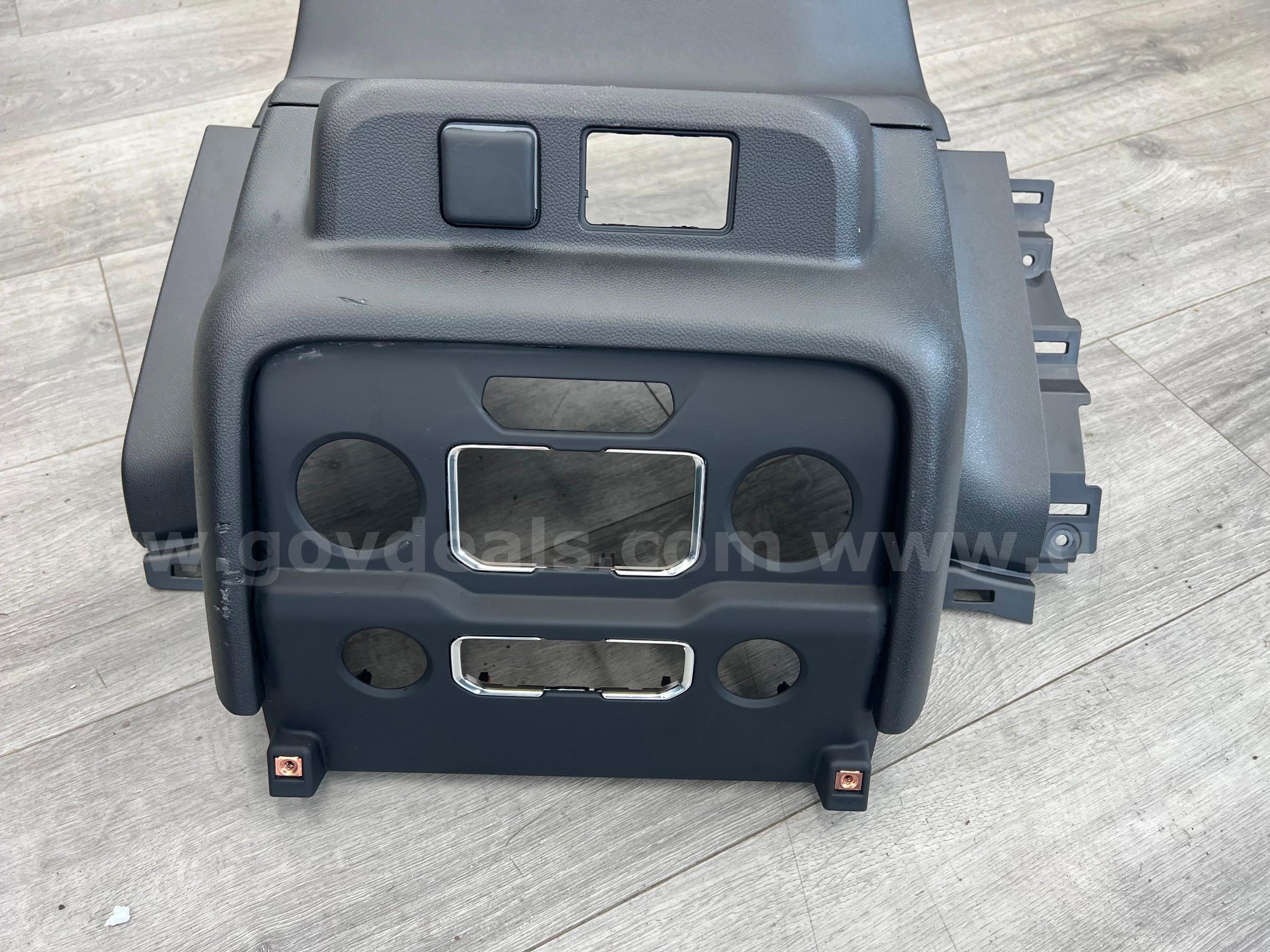 2021-2025 Chevy Tahoe Dash Radio Trim w/ Lower Console Cover New Takeoffs Chevrolet Tahoe Government Surplus Auction - Photo #2