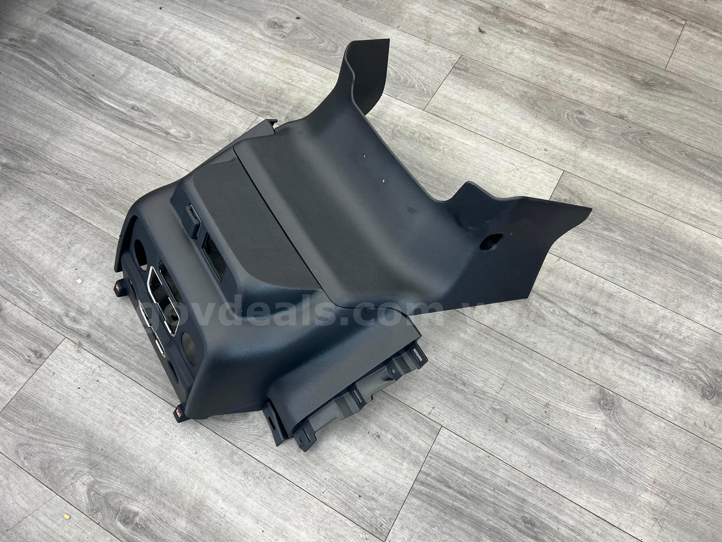 2021-2025 Chevy Tahoe Dash Radio Trim w/ Lower Console Cover New Takeoffs Chevrolet Tahoe Government Surplus Auction - Photo #4