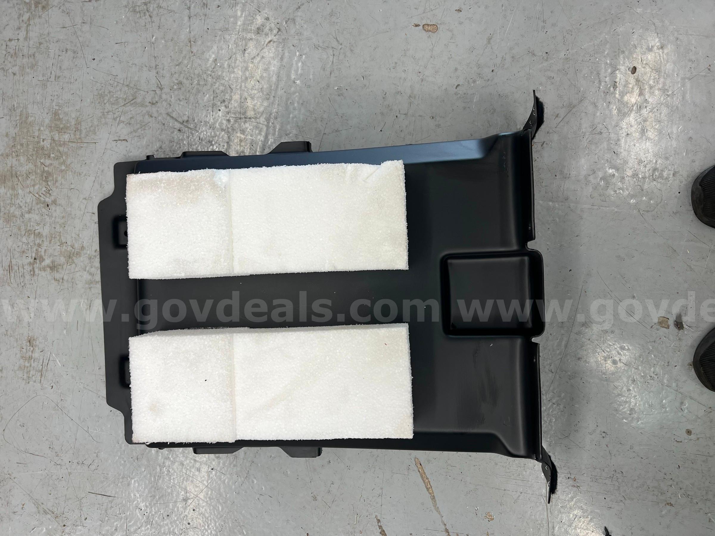 NEW Takeoffs 2020-2025 Ford Explorer Rear Middle Seat Delete Ford Explorer Government Surplus Auction - Photo #6