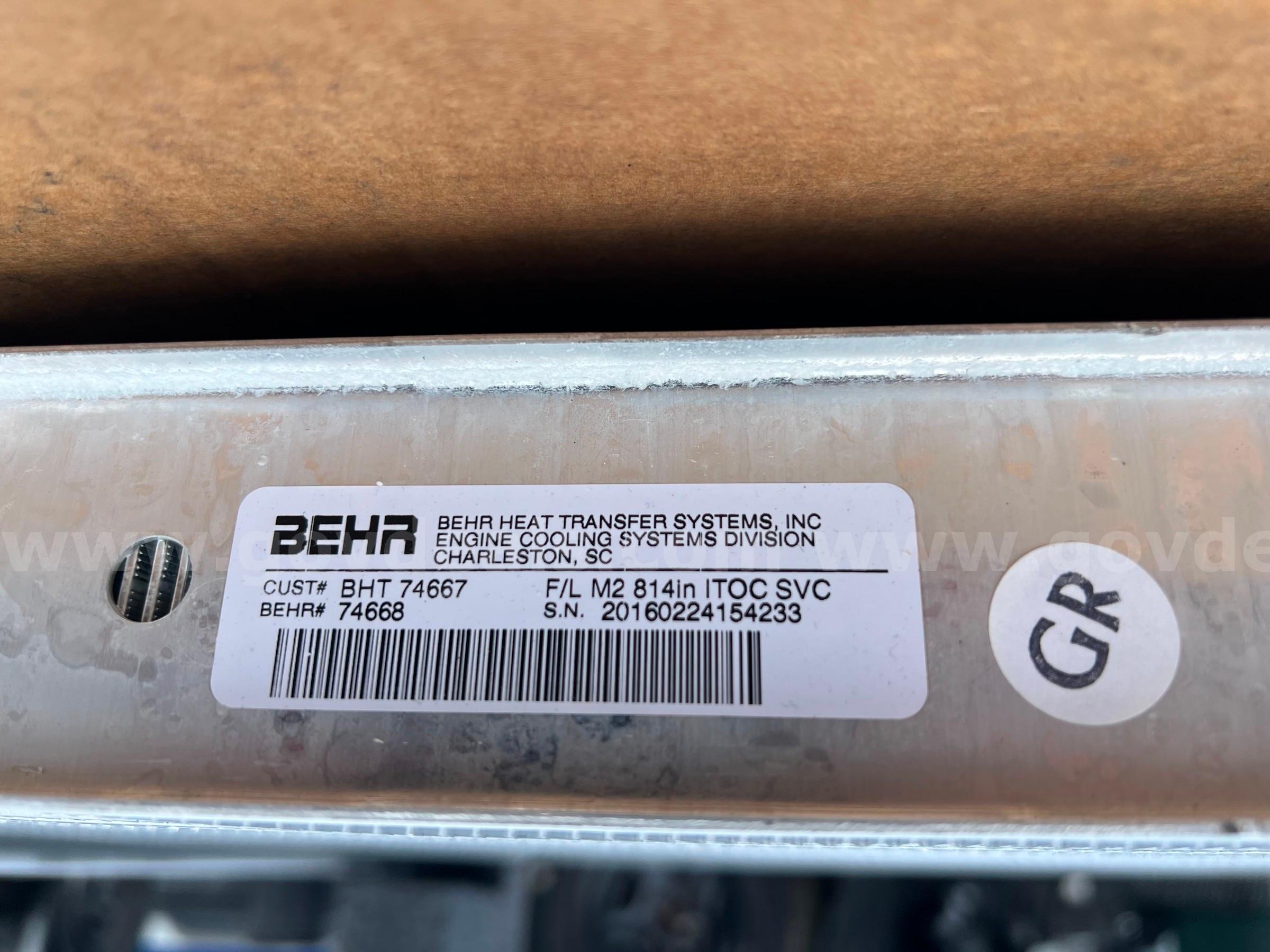 NEW Freightliner/Sterling Behr Radiator BHT 74667 Freightliner  Government Surplus Auction - Photo #4