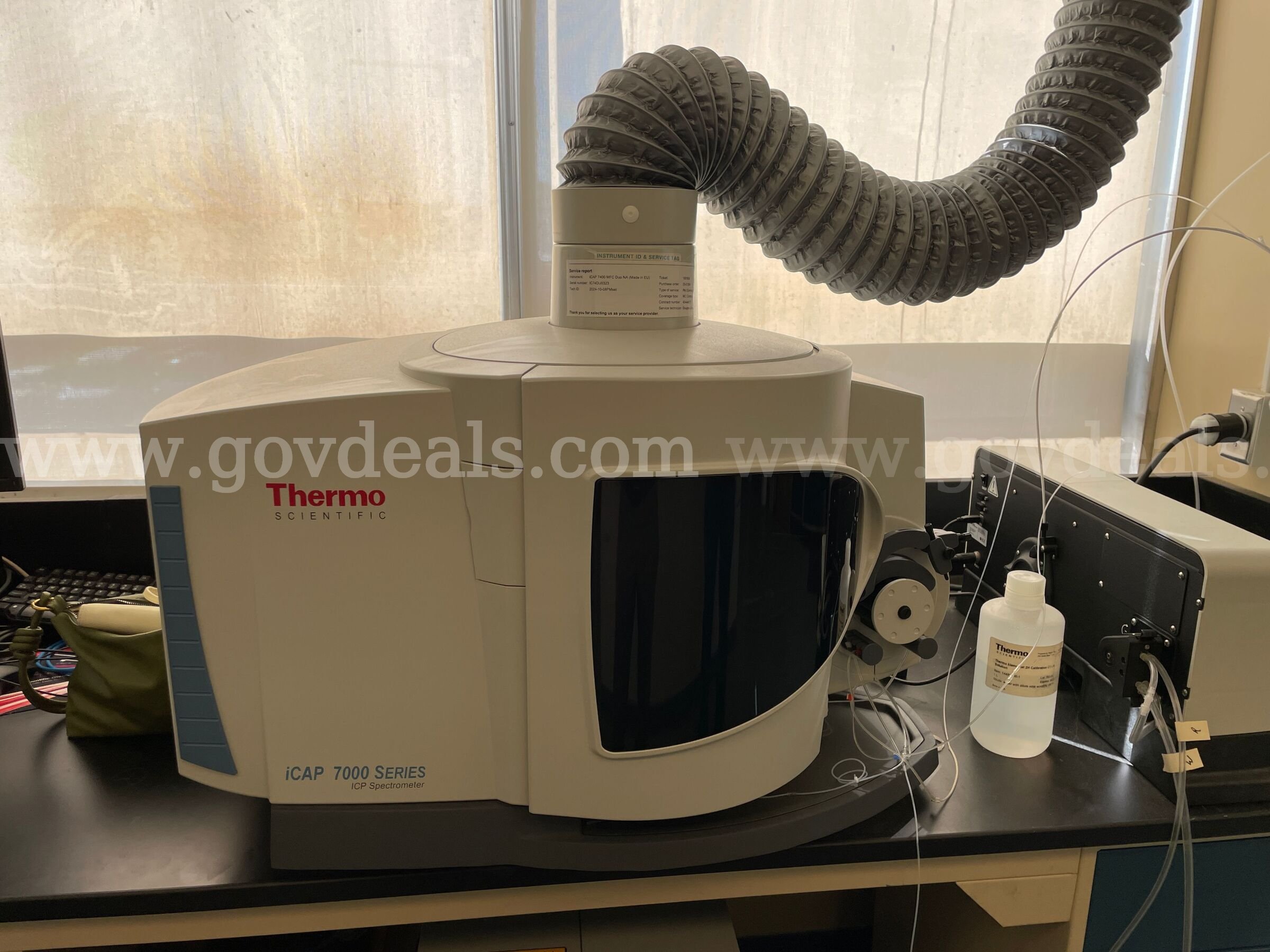 Thomas Scientific IC7400 MFC DUO Laboratory Flow Control Unit – Serial IC74DU0323  IC7400 Government Surplus Auction - Photo #3