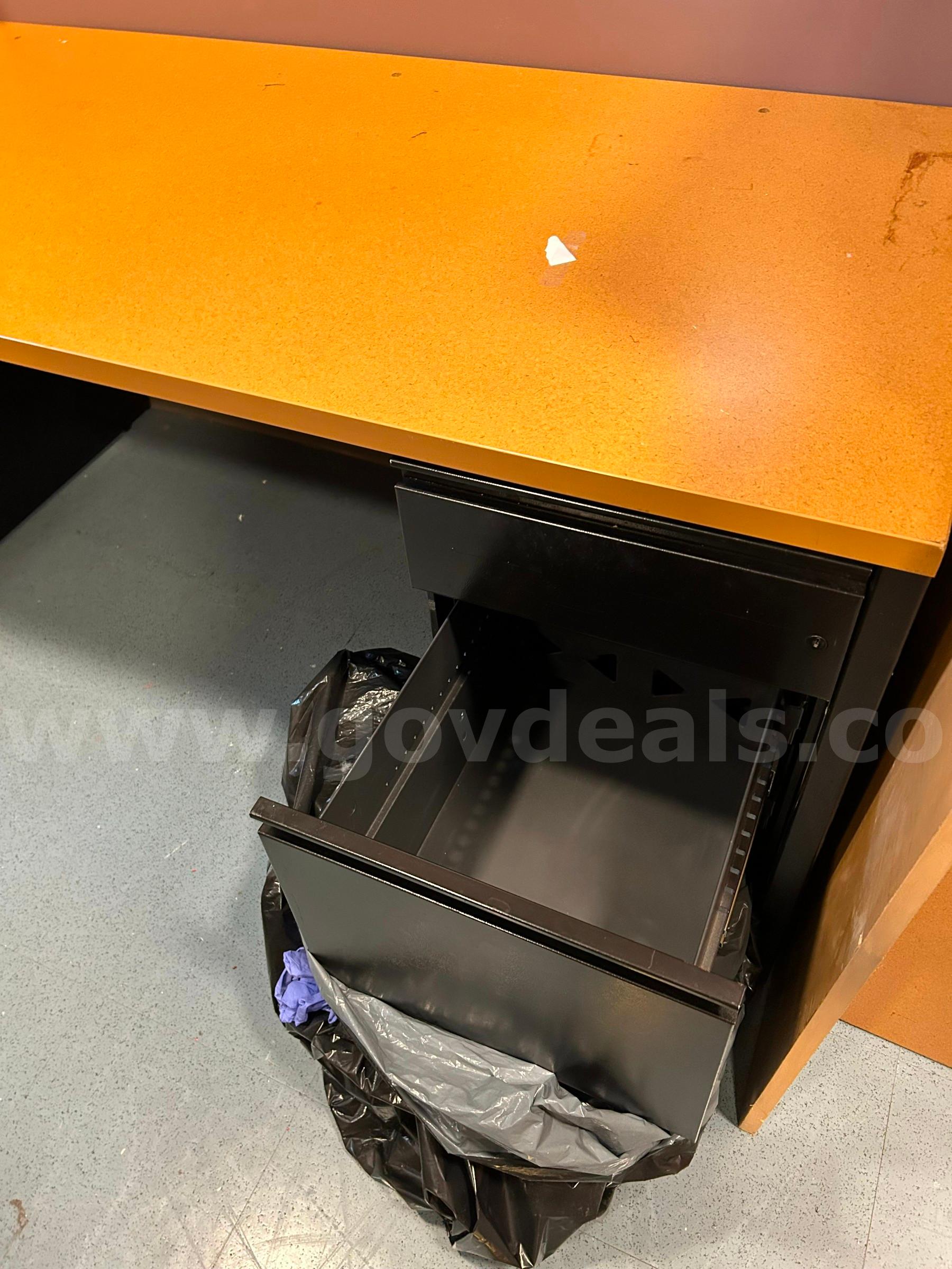 Office Desk   Government Surplus Auction - Photo #2