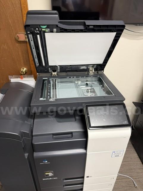 Konica Minolta bizhub C360i copier/scanner/printer bizhub / Konica Minolta C360i Government Surplus Auction - Photo #3