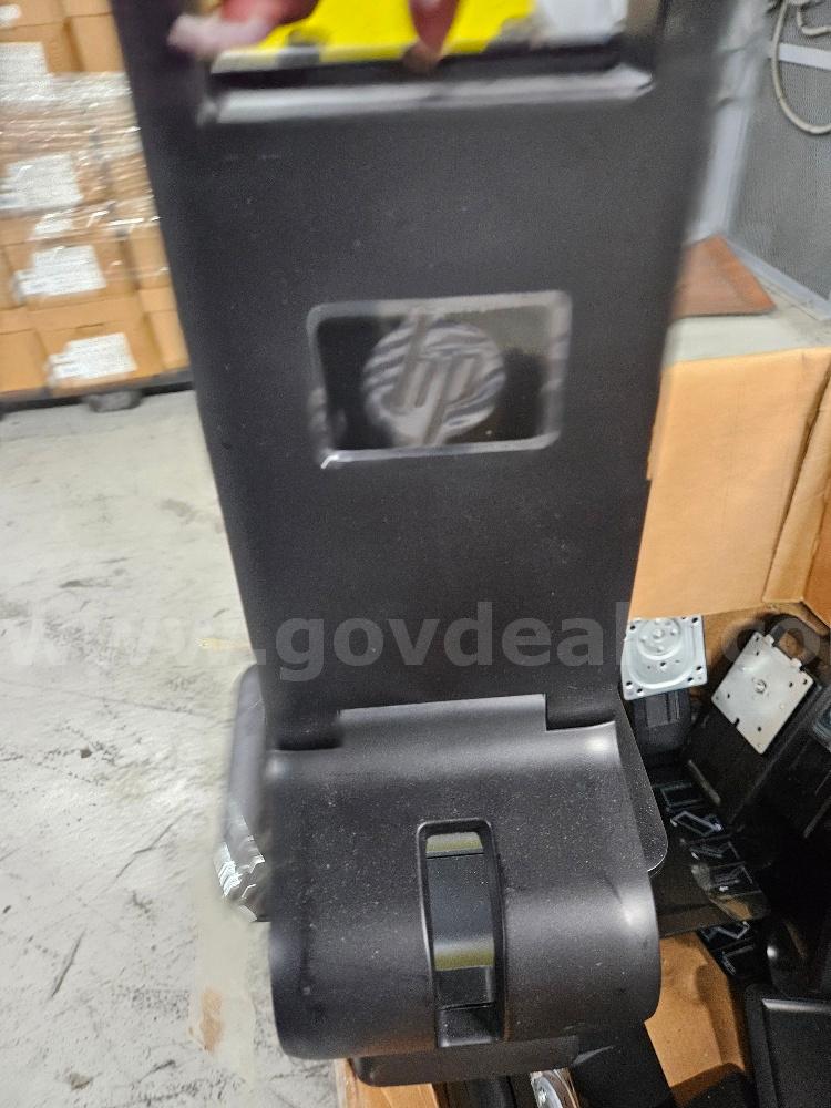 35 HP Black Monitor Arms for auction. Sold As Is.