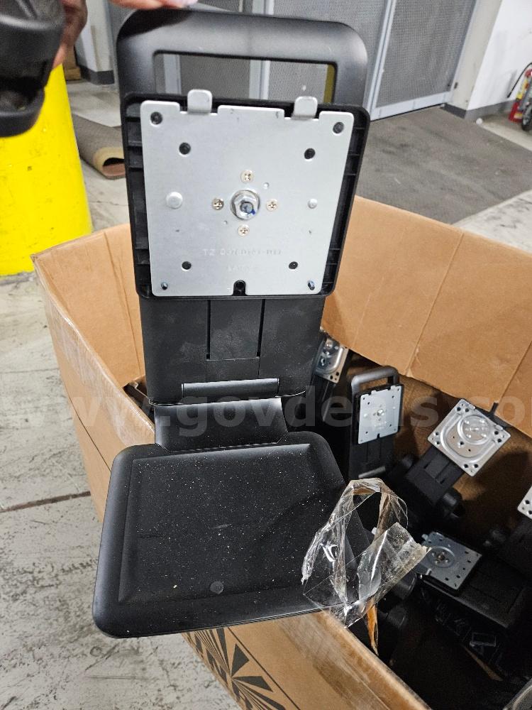 35 HP Black Monitor Arms for auction. Sold As Is. HP  Government Surplus Auction - Photo #2