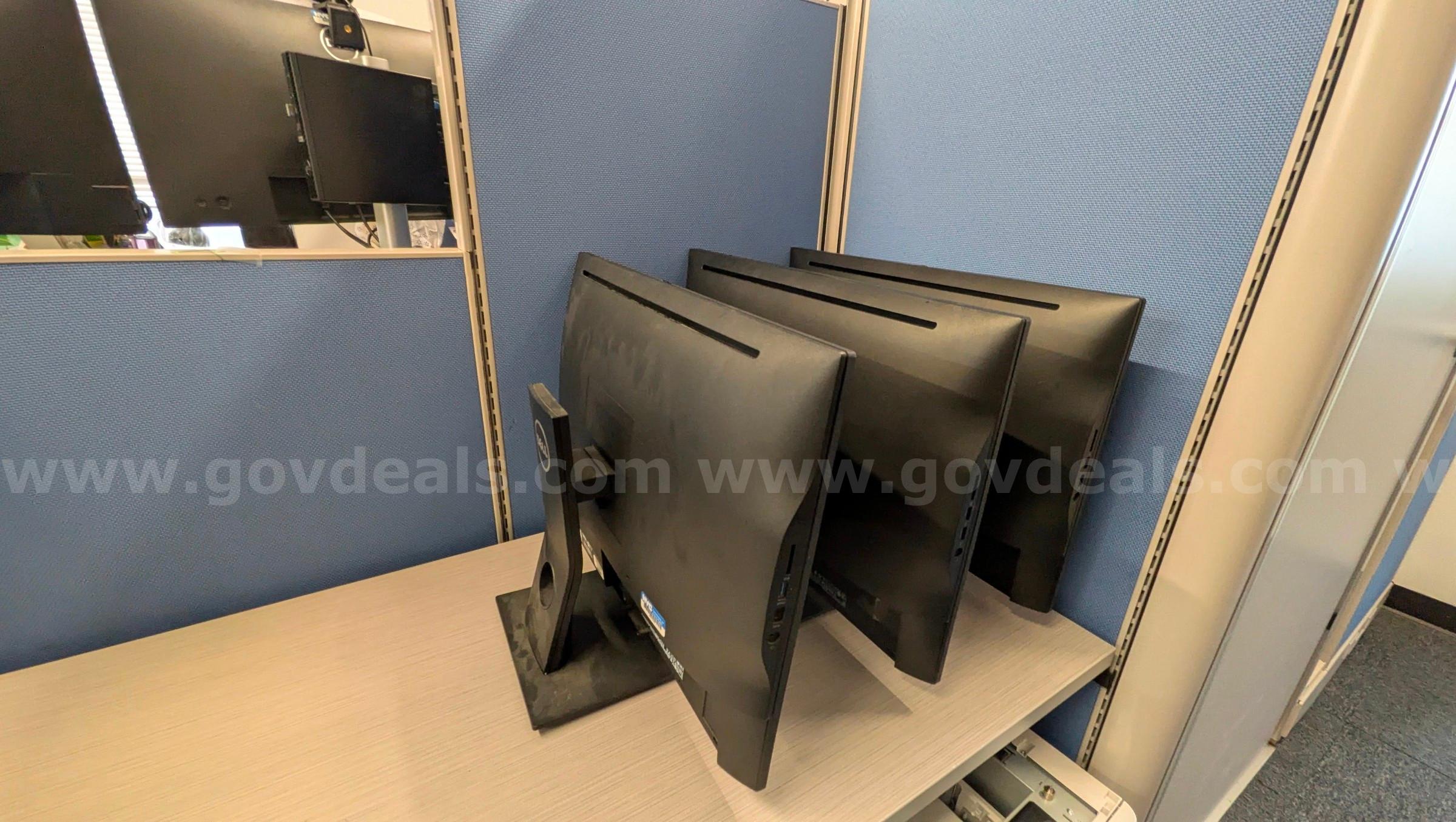 Computers and Monitors - Lot of 8   Government Surplus Auction - Photo #3