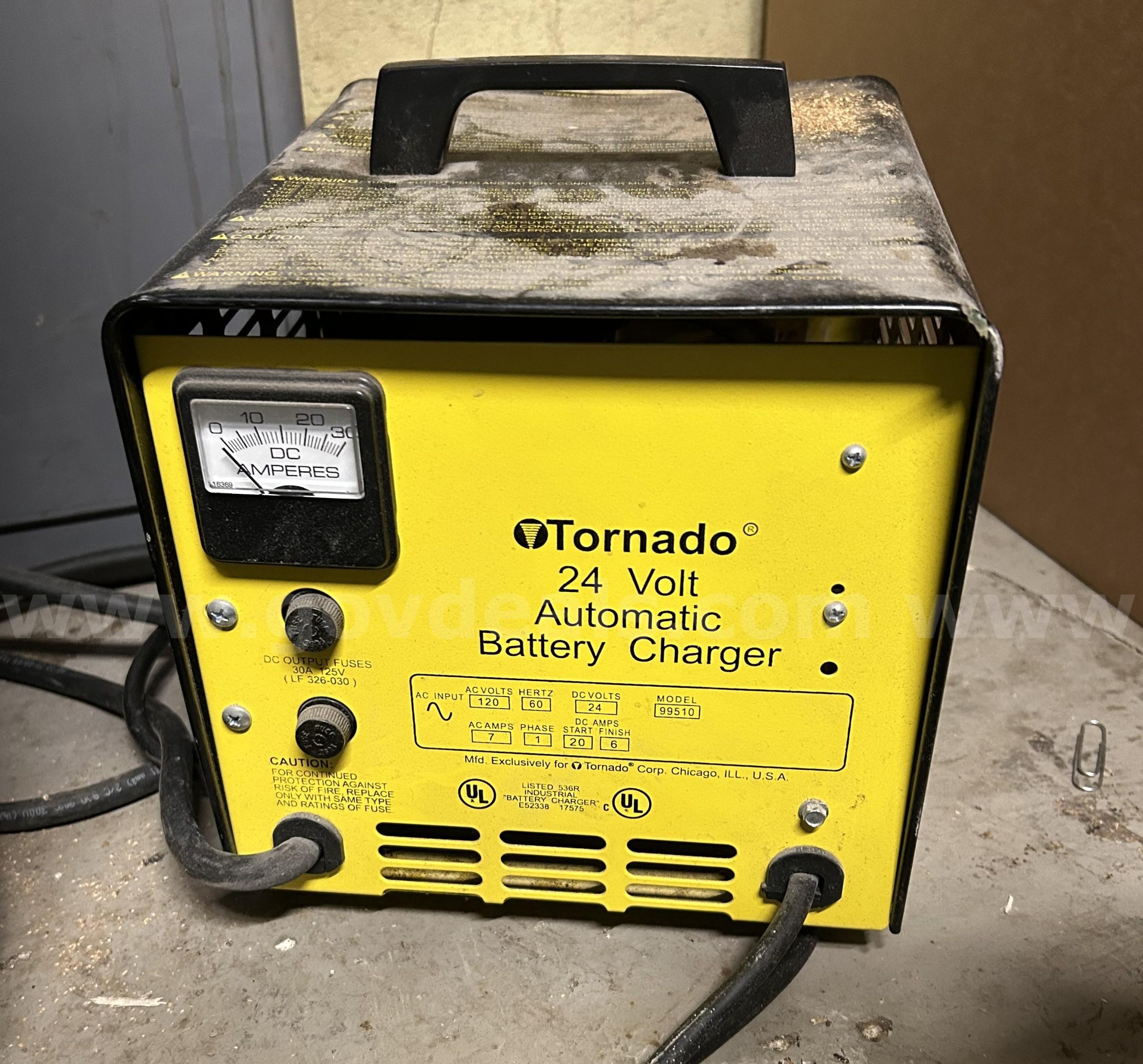 Automatic Battery Charger  Charger Government Surplus Auction - Primary Photo