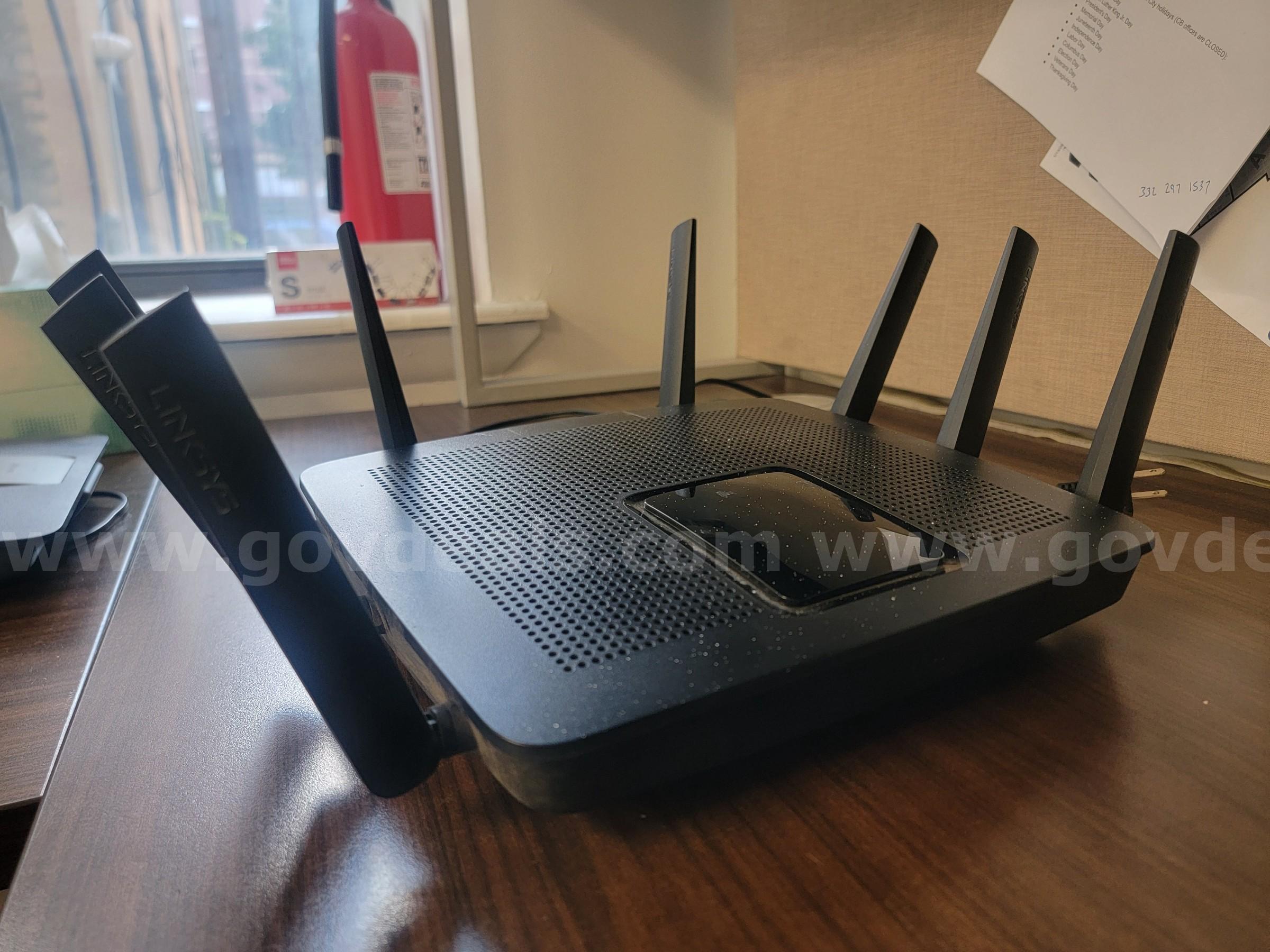 Linksys Tri-band Wi-Fi Router, Lot of 1 Linksys EA9500 V2 Government Surplus Auction - Photo #2