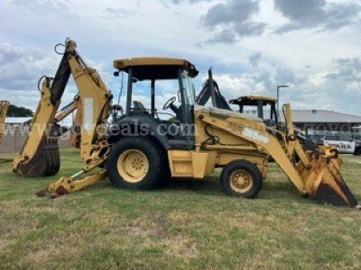 John Deere 310SG Backhoe John Deere 310SG Government Surplus Auction - Photo #3
