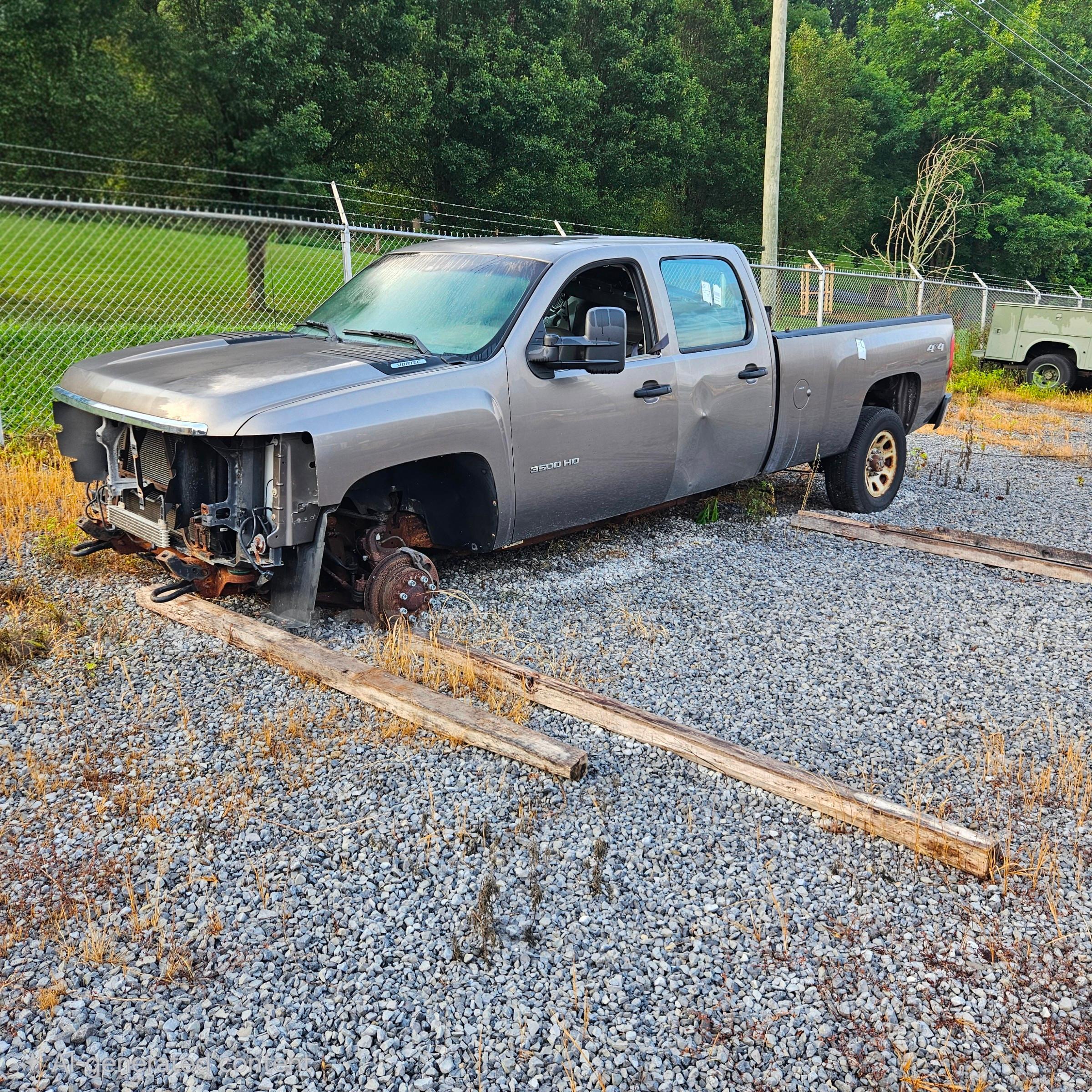2013 Chevrolet Silverado 3500HD Chevrolet Silverado 3500HD Government Surplus Auction - Photo #2