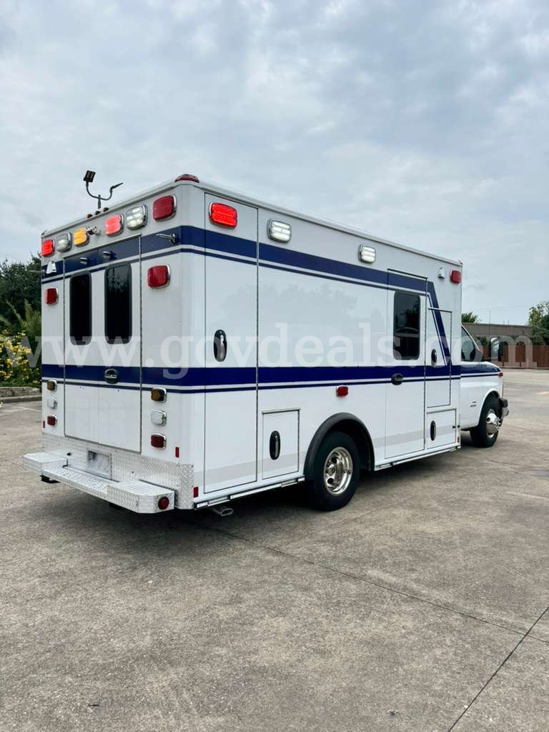 2018 Chevrolet Express Type 3 GAS Ambulance Chevrolet Express Government Surplus Auction - Photo #5
